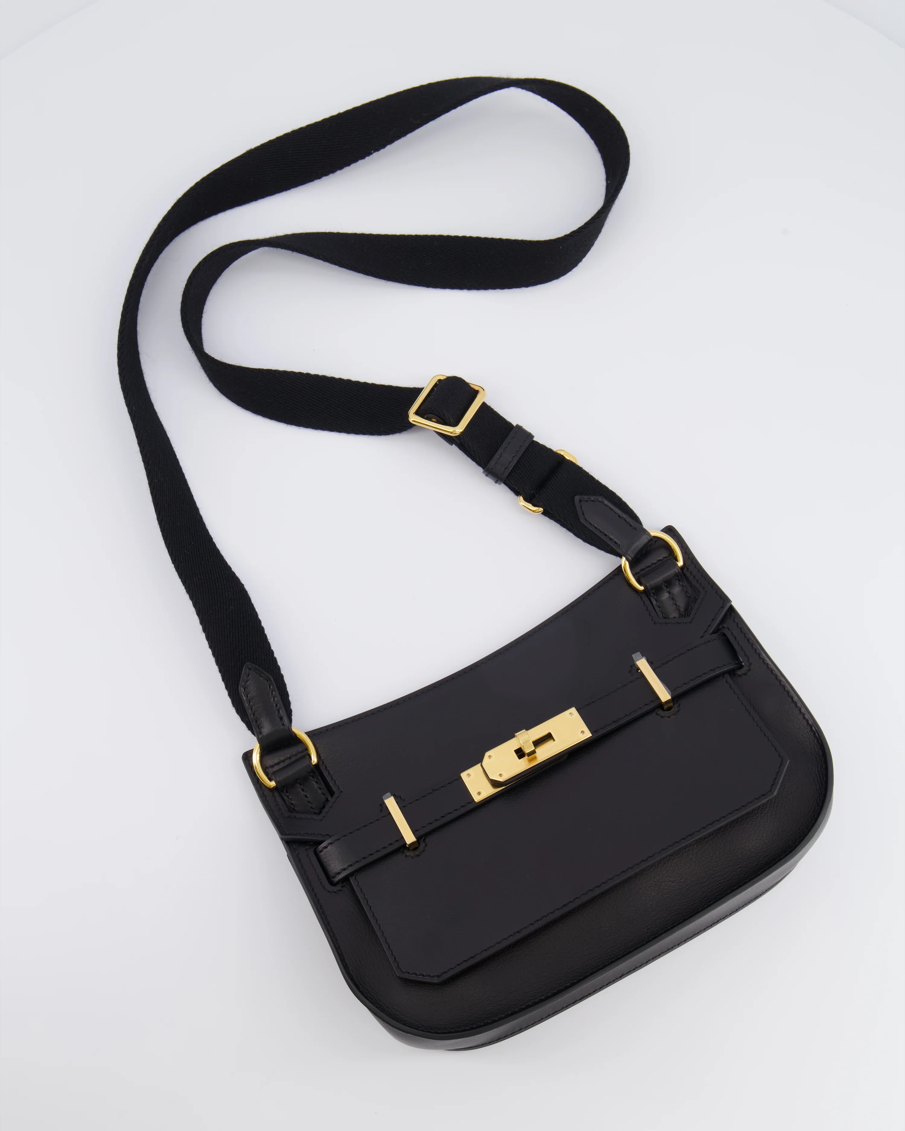 *RARE* Hermès Mini Jypsiere Crossbody Bag in Black Evergrain Leather with Gold Hardware - Image 2