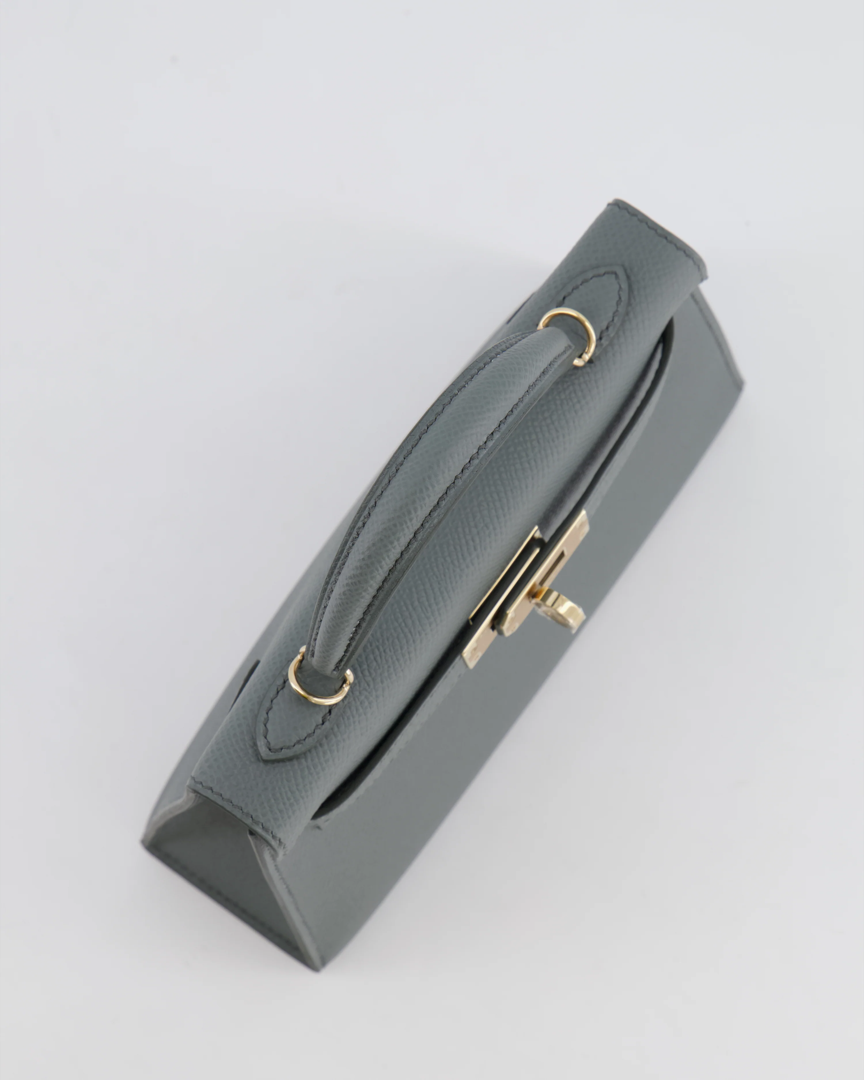 *RARE* Hermès Mini Kelly II 20 Bag in Vert Amande Epsom Leather with Permabrass Hardware - Image 17