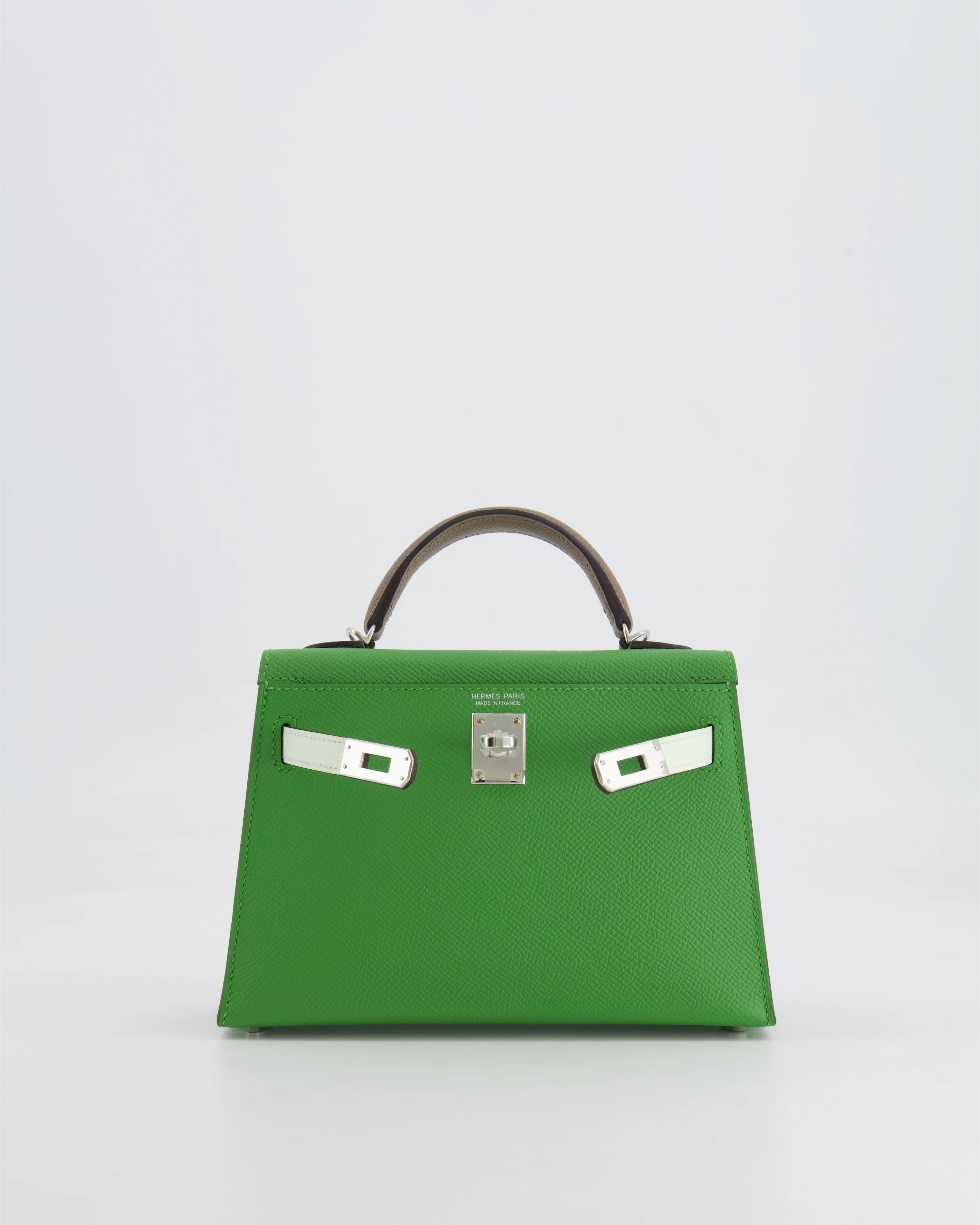 *RARE* Hermès Mini Kelly II Tricolour 20cm Bag In Vert Yucca, Vert Fizz and Etoupe Epsom Leather with Palladium Hardware - Image 4