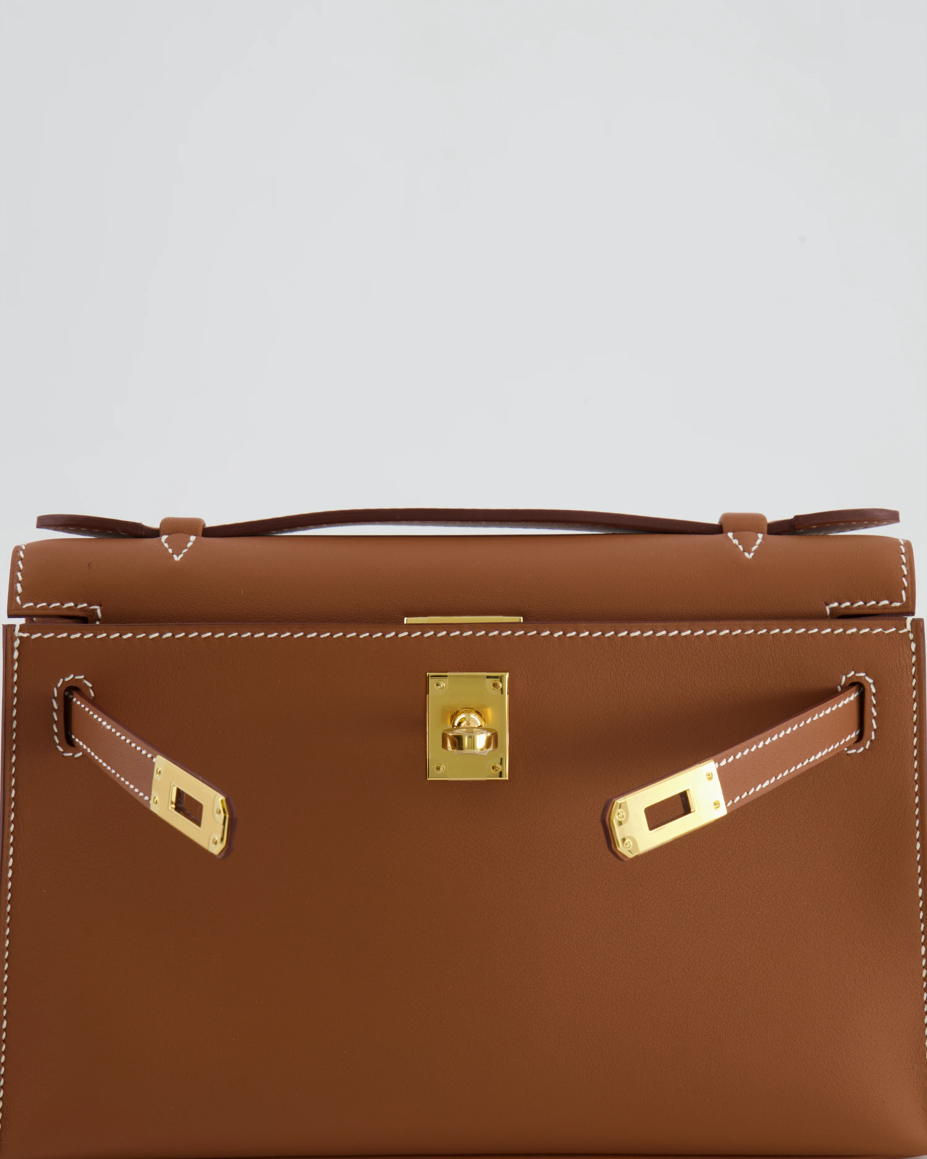 *RARE* Hermès Mini Kelly Pochette Bag in Gold Swift Leather with Gold Hardware - Image 15