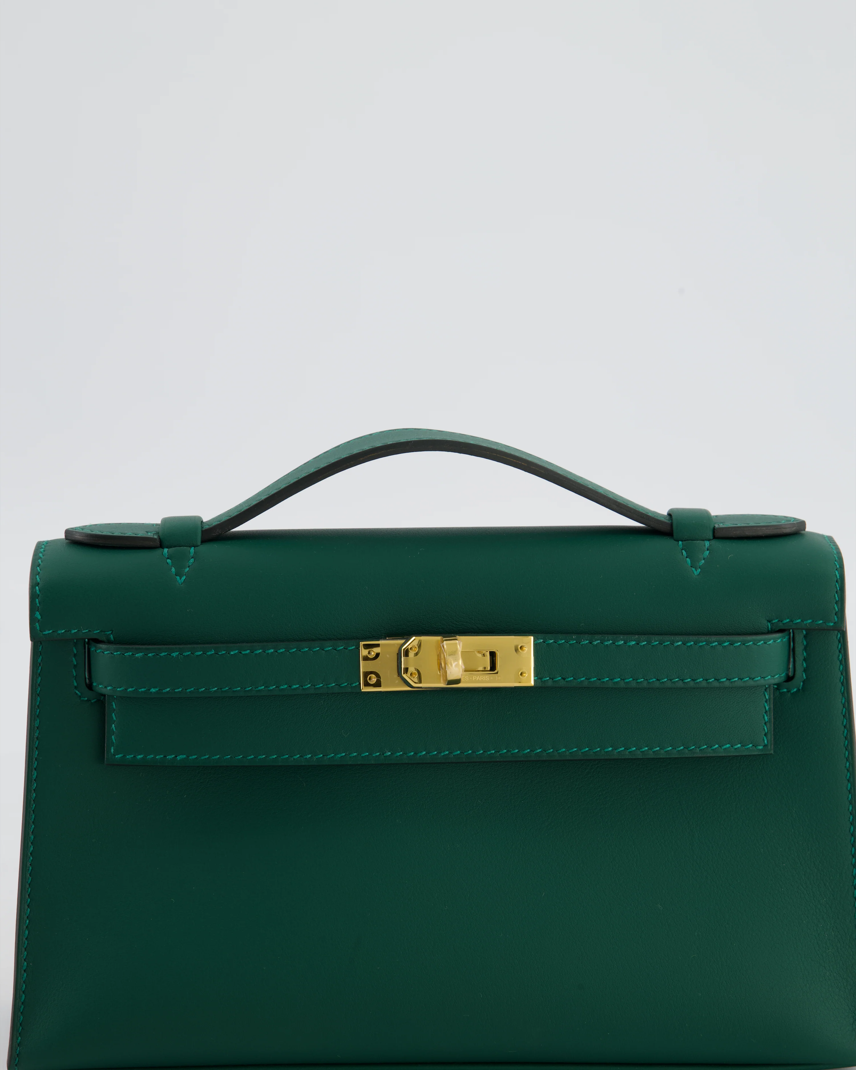 *RARE* Hermès Mini Kelly Pochette Bag in Vert Moyen Swift Leather with Gold Hardware - Image 14