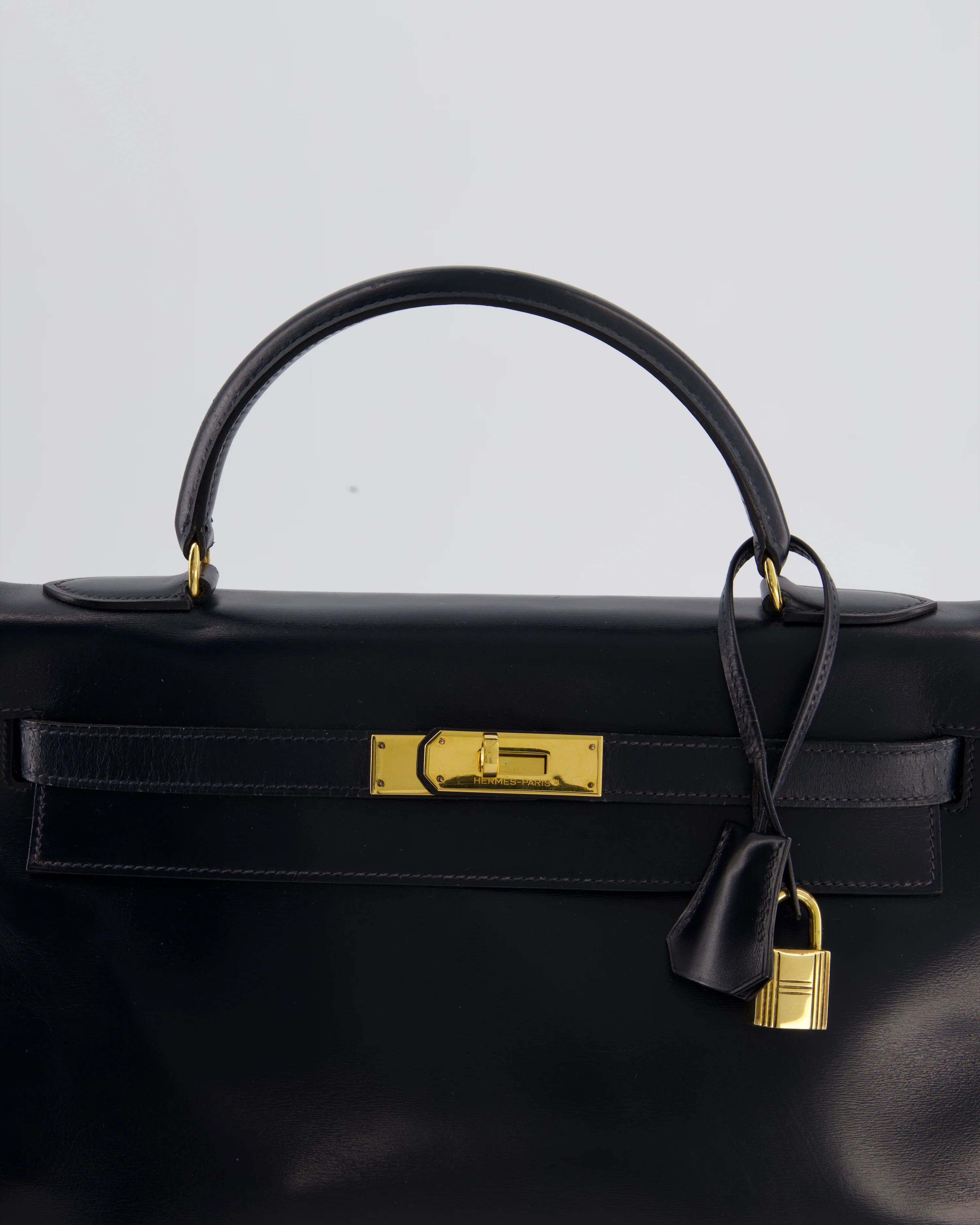 *RARE* Hermès Vintage Kelly 32 Retourne Bag in Bleu Navy Box Calf Leather with Gold Hardware - Image 13