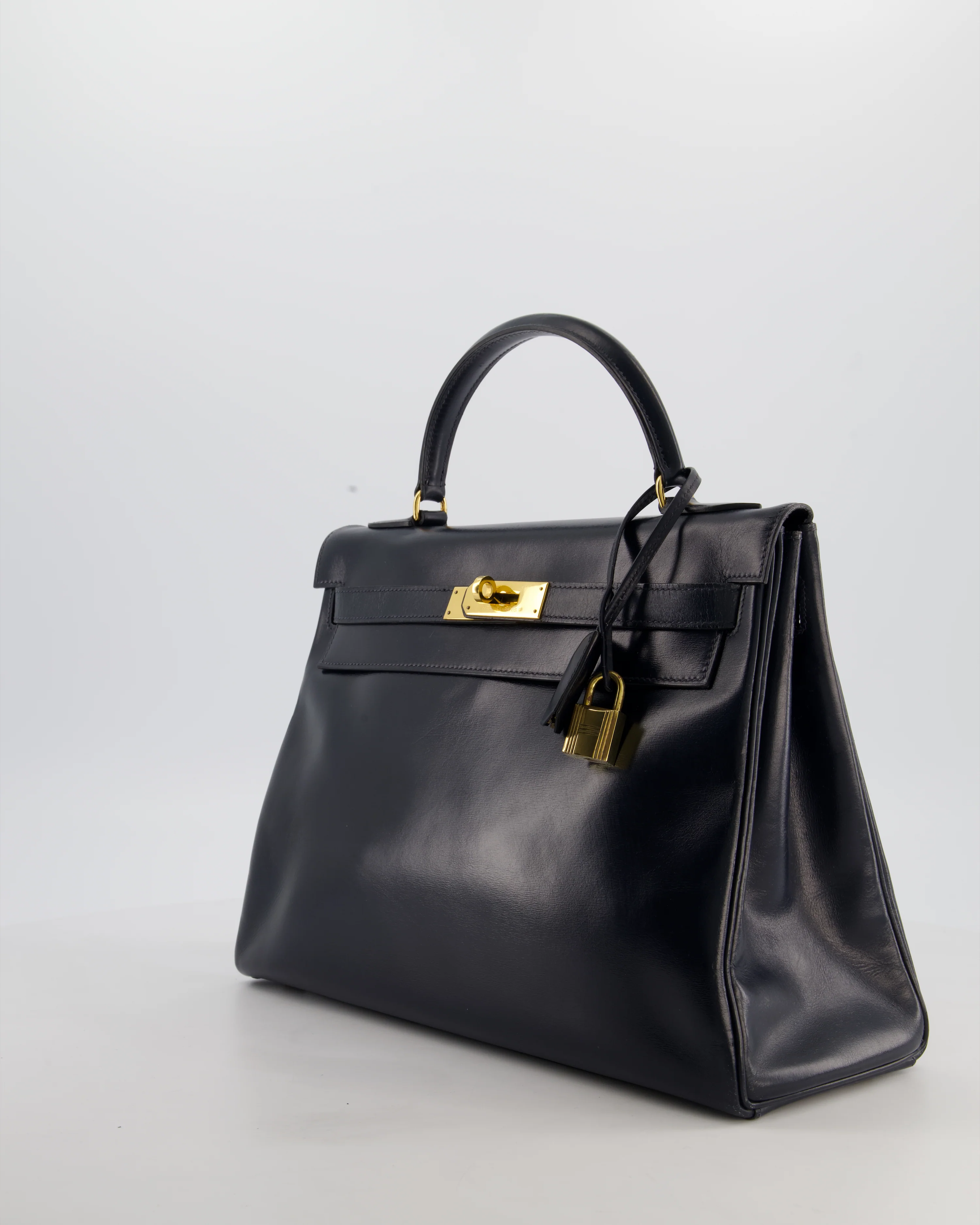 *RARE* Hermès Vintage Kelly 32 Retourne Bag in Bleu Navy Box Calf Leather with Gold Hardware - Image 8