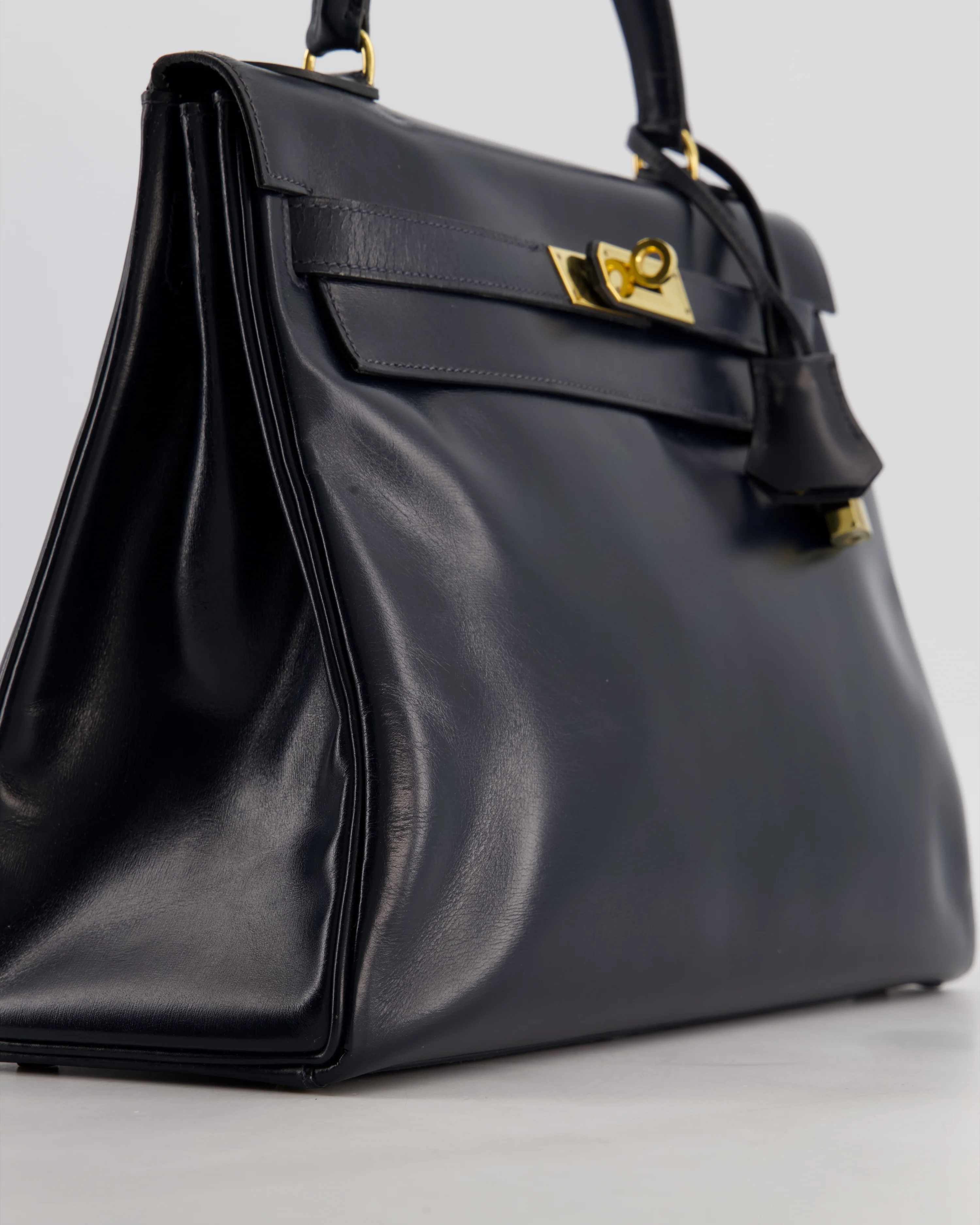 *RARE* Hermès Vintage Kelly 32 Retourne Bag in Bleu Navy Box Calf Leather with Gold Hardware - Image 9