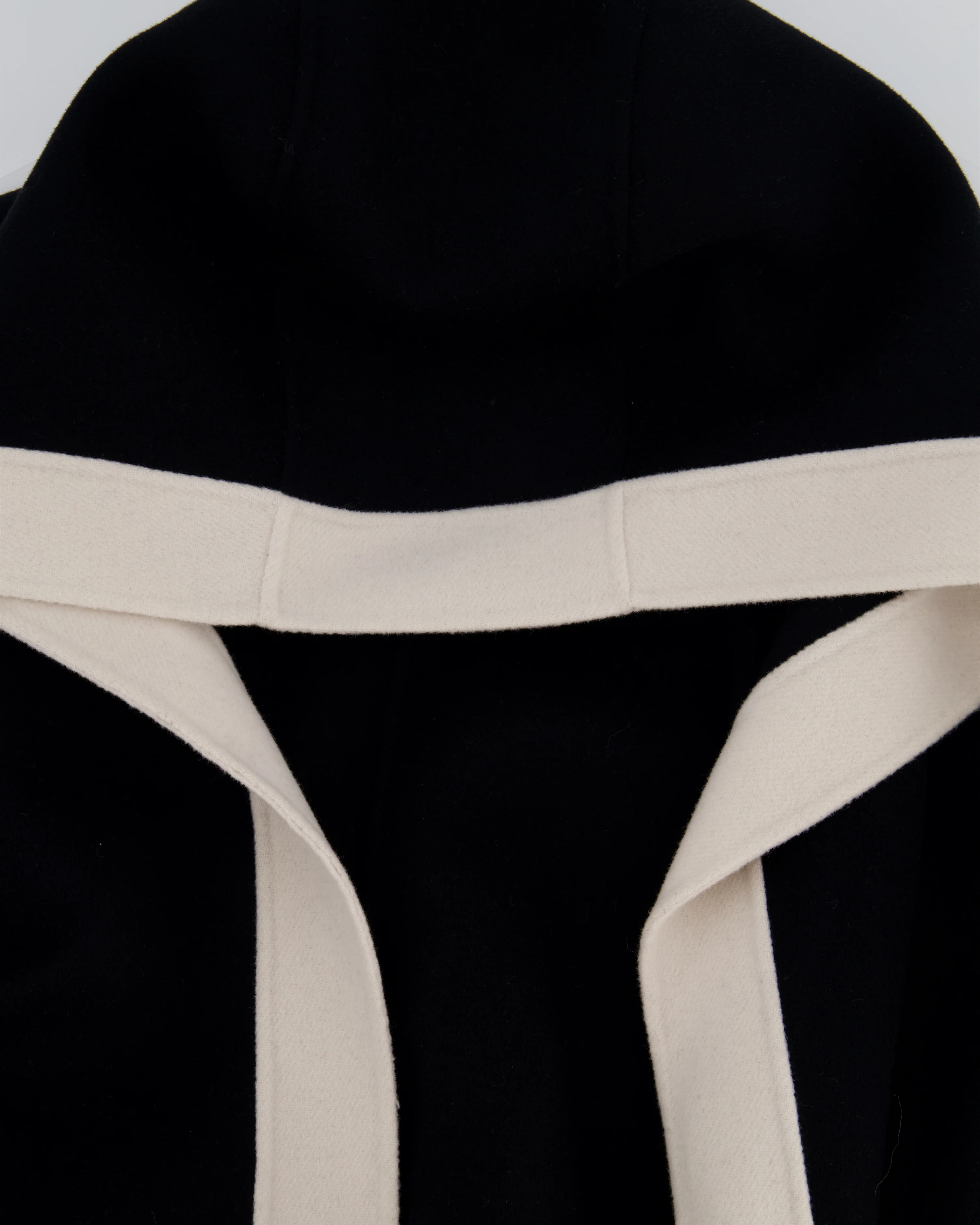 S Max Mara Black Hooded Wool Coat with Belt and White Trim Detail Size IT 40 (UK 8) - Image 8
