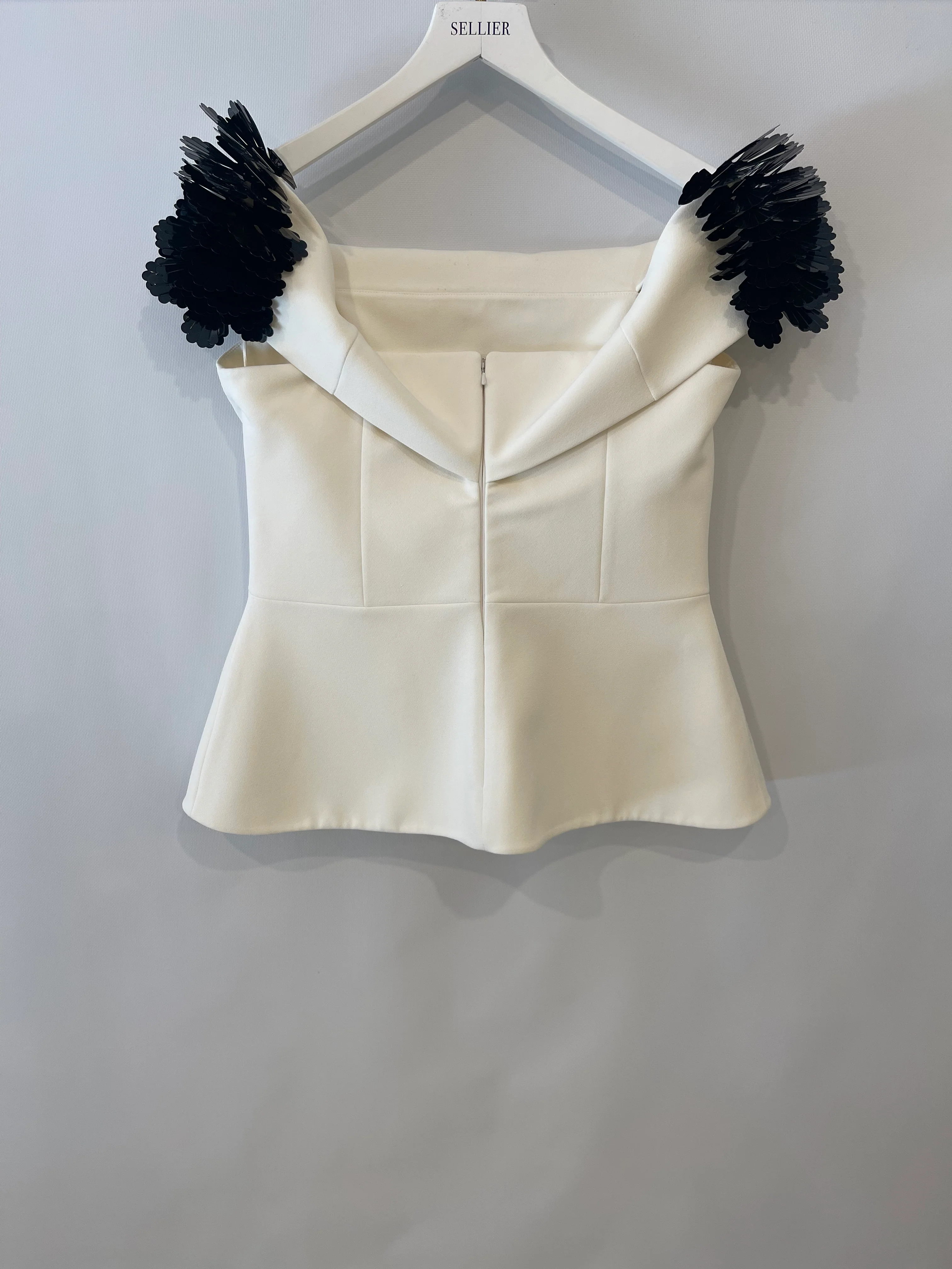 Safiyaa White Off Shoulder Top with Black Floral Embellishment Detail Size UK 14 - Image 11