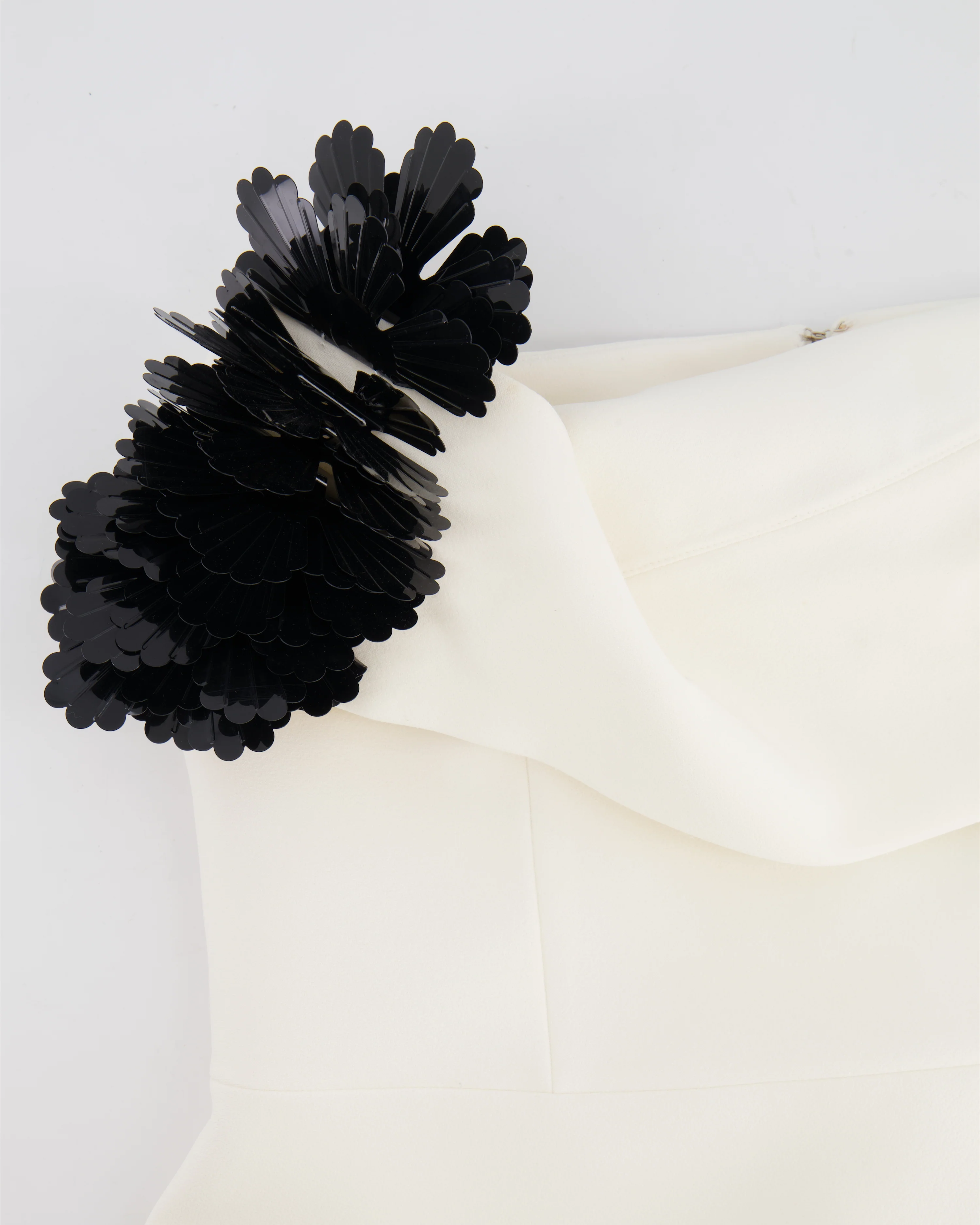 Safiyaa White Off Shoulder Top with Black Floral Embellishment Detail Size UK 14 - Image 8
