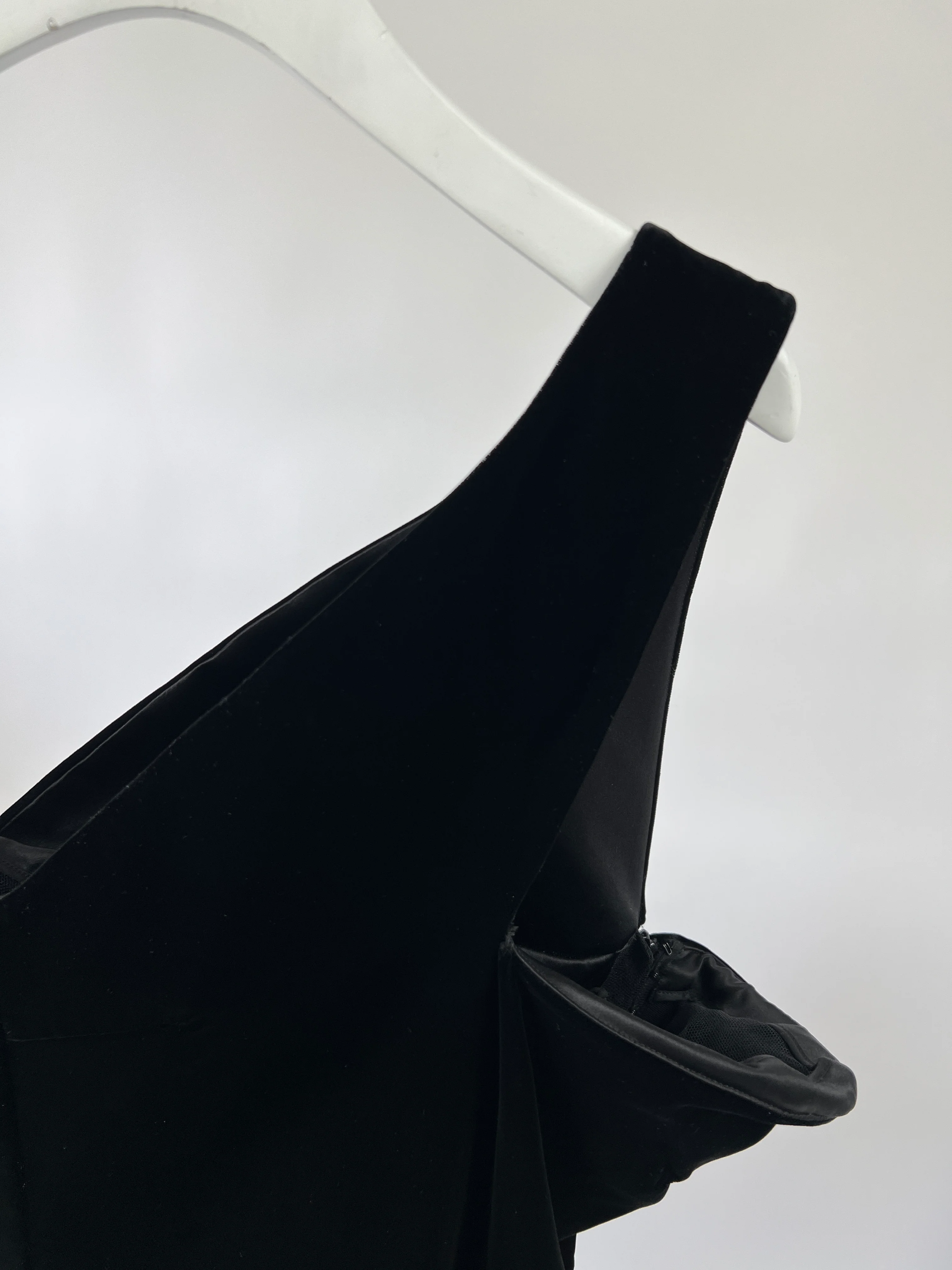 Saint Laurent Black One-Shoulder Velvet Mini Dress FR 38 (UK 10) - Image 11