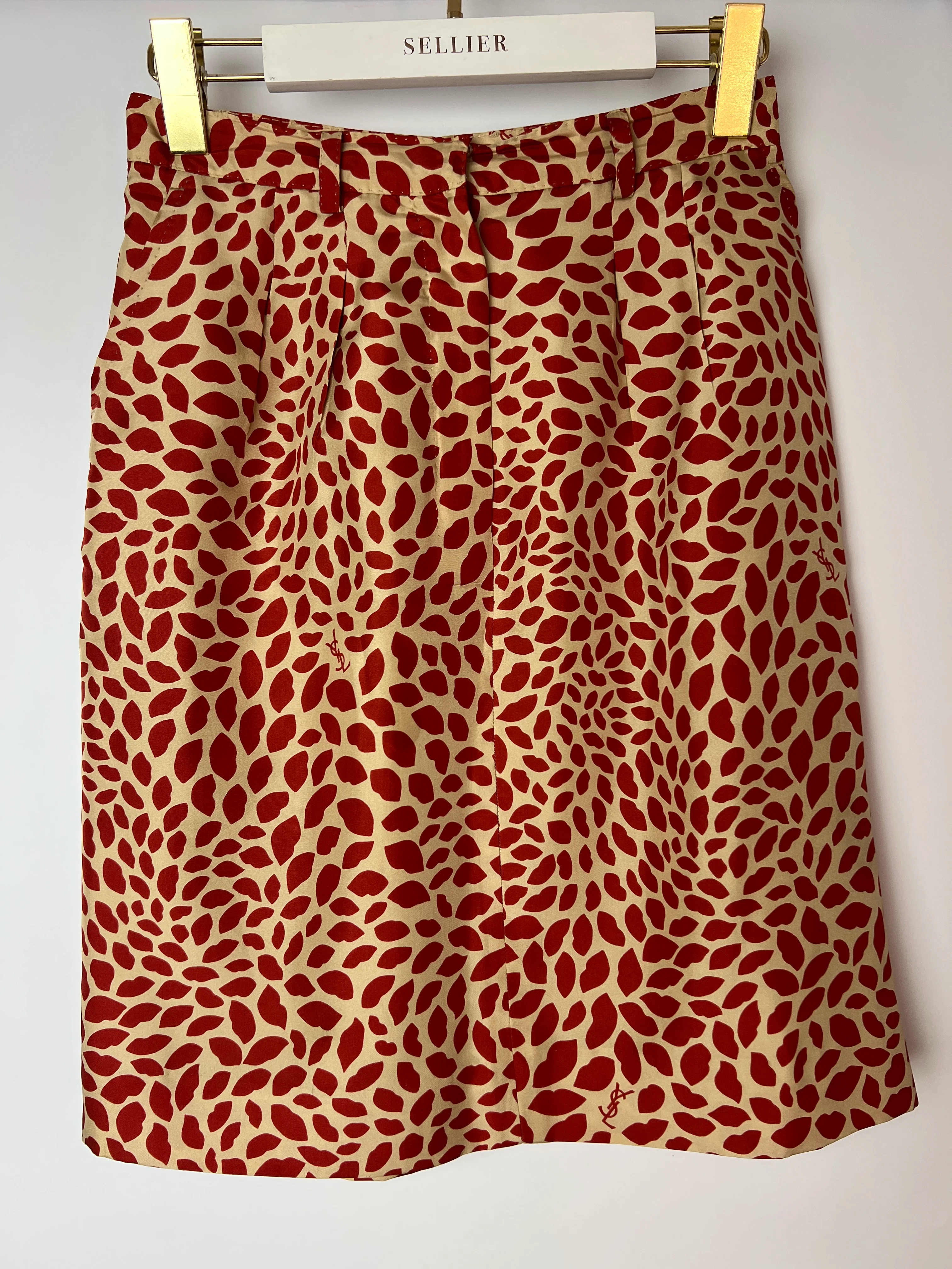 Yves Saint Laurent Vintage Beige, Red Lip Print Silk A-Line Mini Skirt Size FR 38 (UK 10) - Image 7