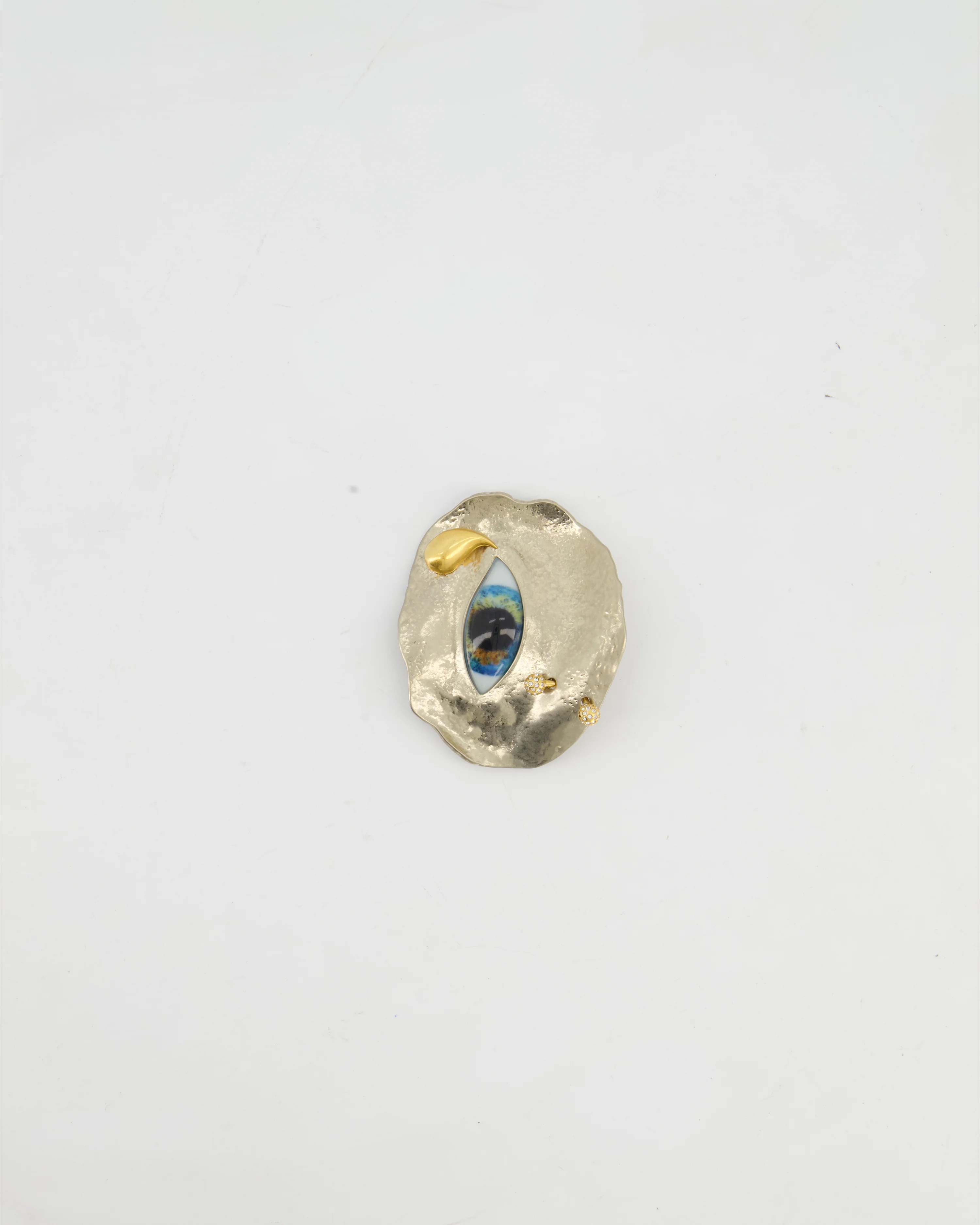 Schiaparelli Crystal and Resin Visage Brooch Palladium-Plated and Gold-Tone Metal - Image 11
