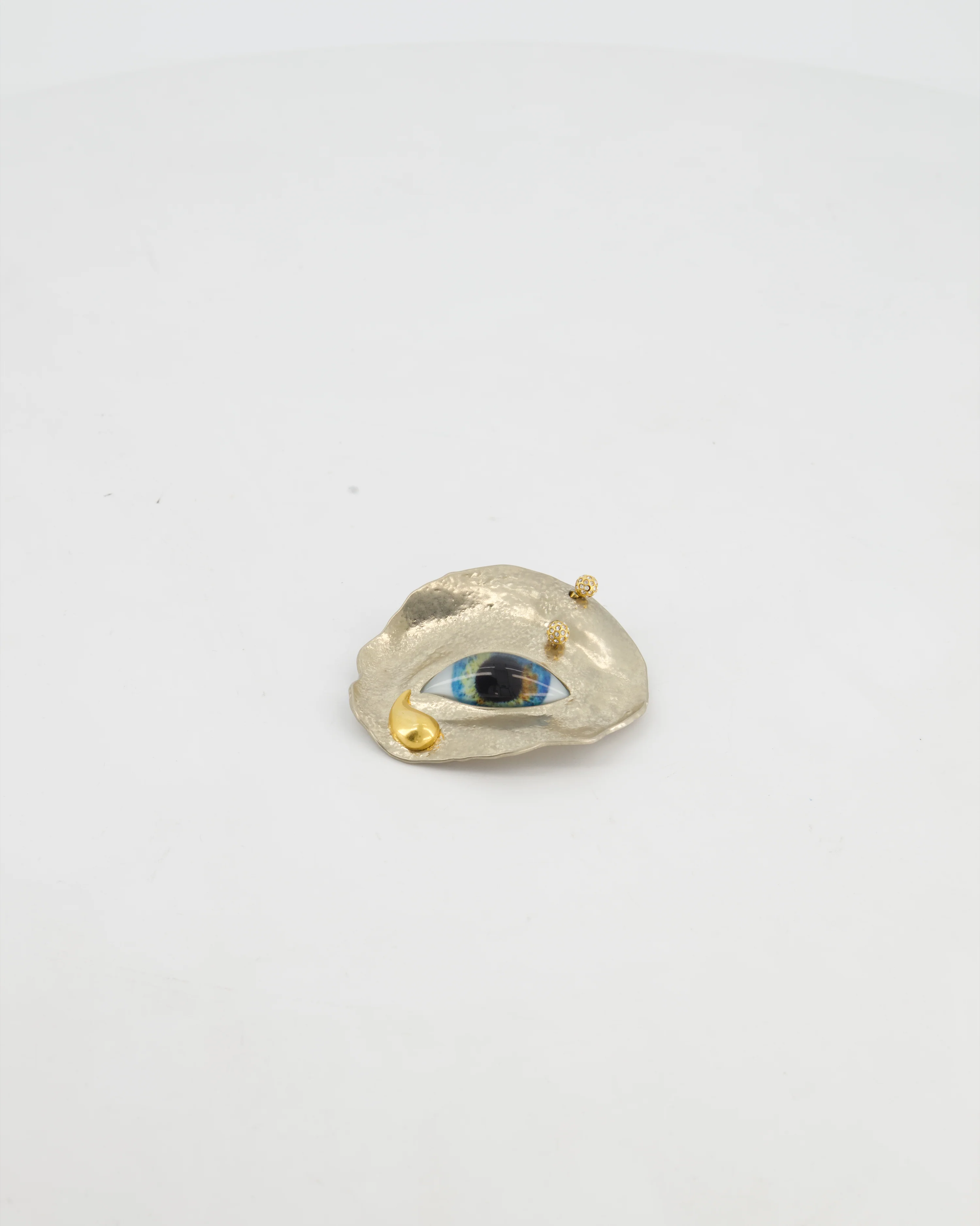 Schiaparelli Crystal and Resin Visage Brooch Palladium-Plated and Gold-Tone Metal - Image 4