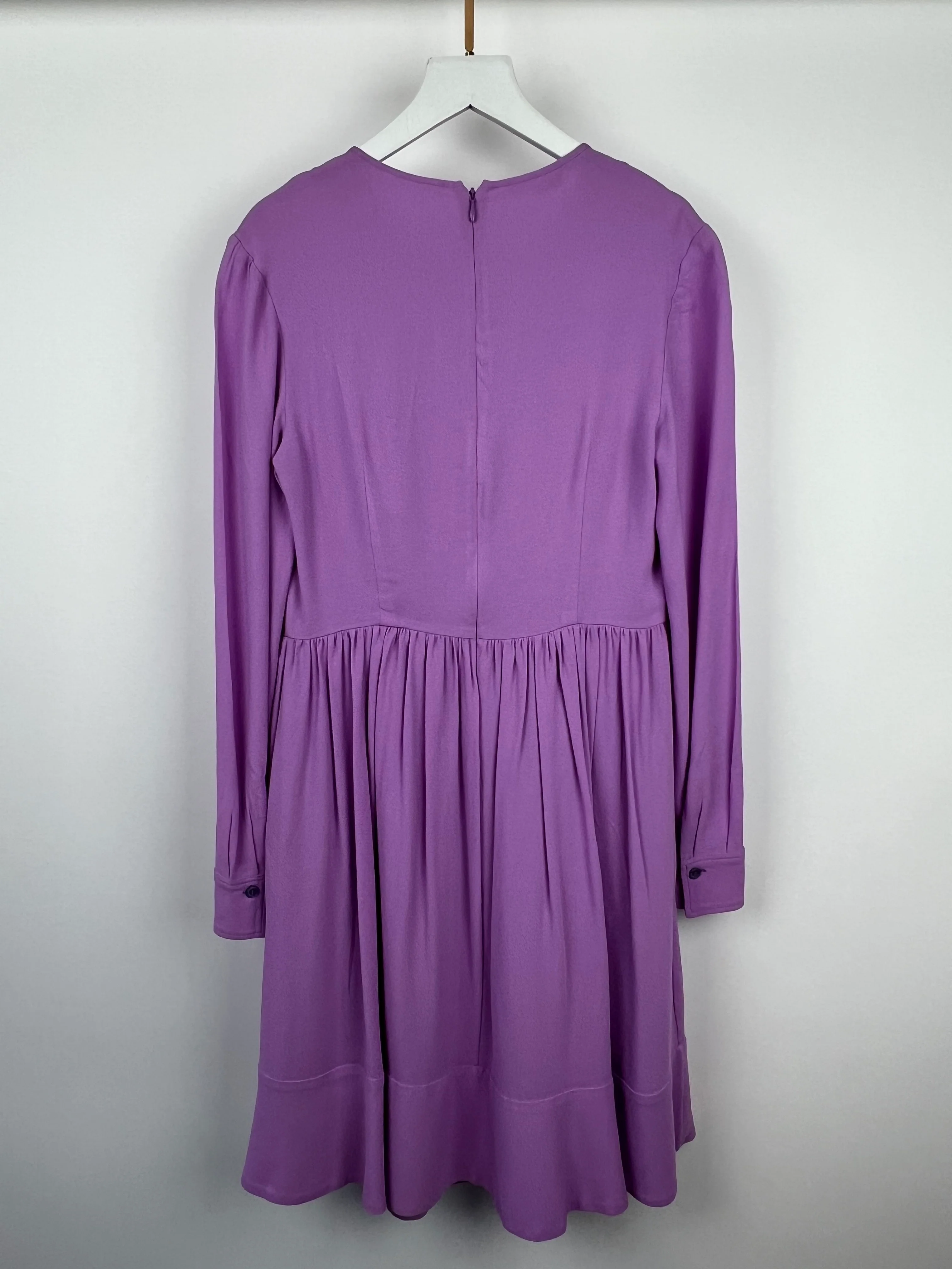 Stella McCartney Lilac Long Sleeve Pleated Waist Midi Dress with V-Neck Tie Detail Size IT 42 (UK 10) RRP £900 - Image 5