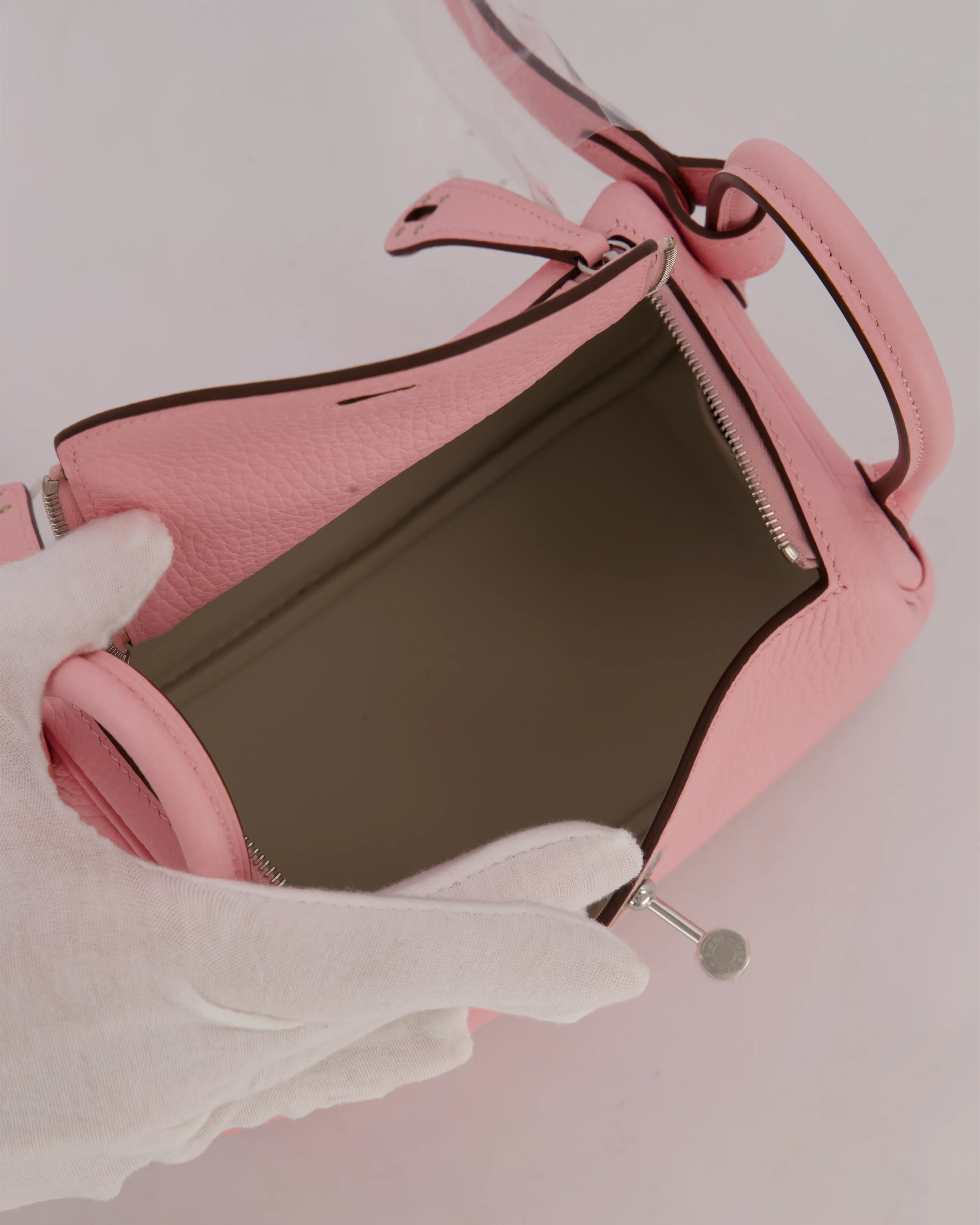 *SUPER HOT* Hermès Mini Lindy II Bag in Rose Sakura Taurillon Clemence Leather with Palladium Hardware - Image 20