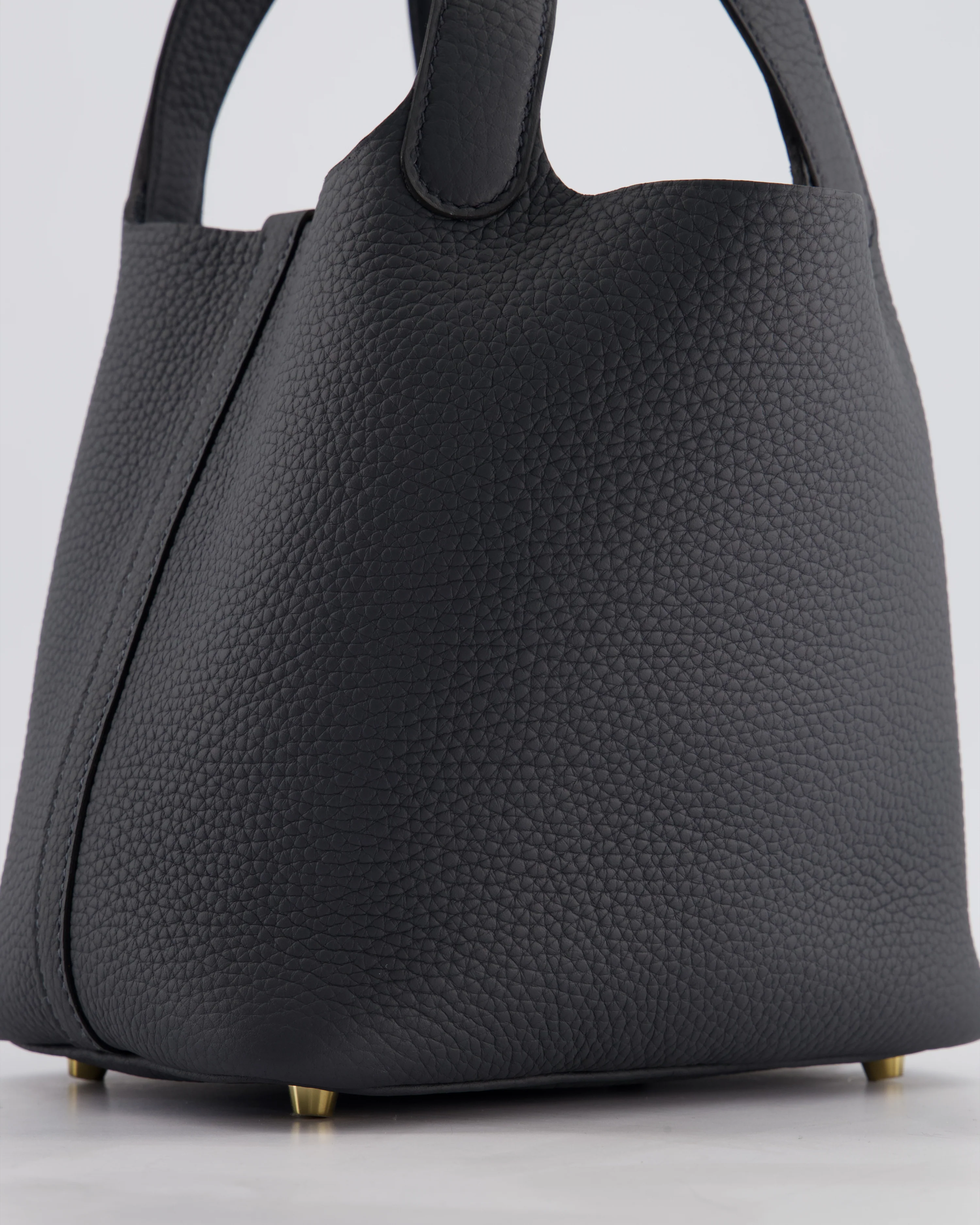 *HOT* Hermès Picotin Lock 18 Bag in Gris Misty Clemence Leather with Permabrass Hardware - Image 11