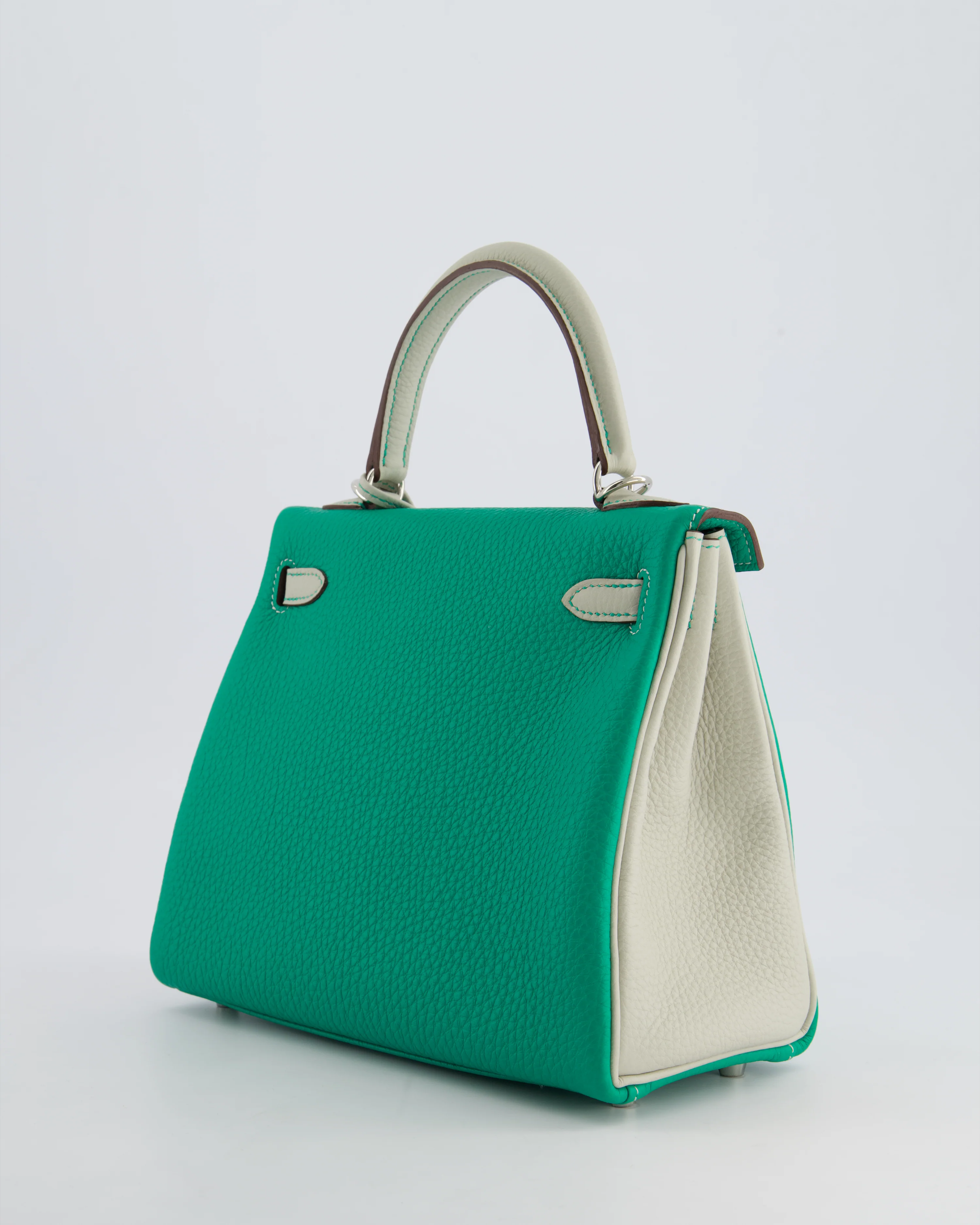 *SUPER RARE* Hermès HSS Kelly 25 Retourne Bag in Vert Vertigo & Gris Perle Togo Leather with Palladium Hardware & Contrast Stitching - Image 5