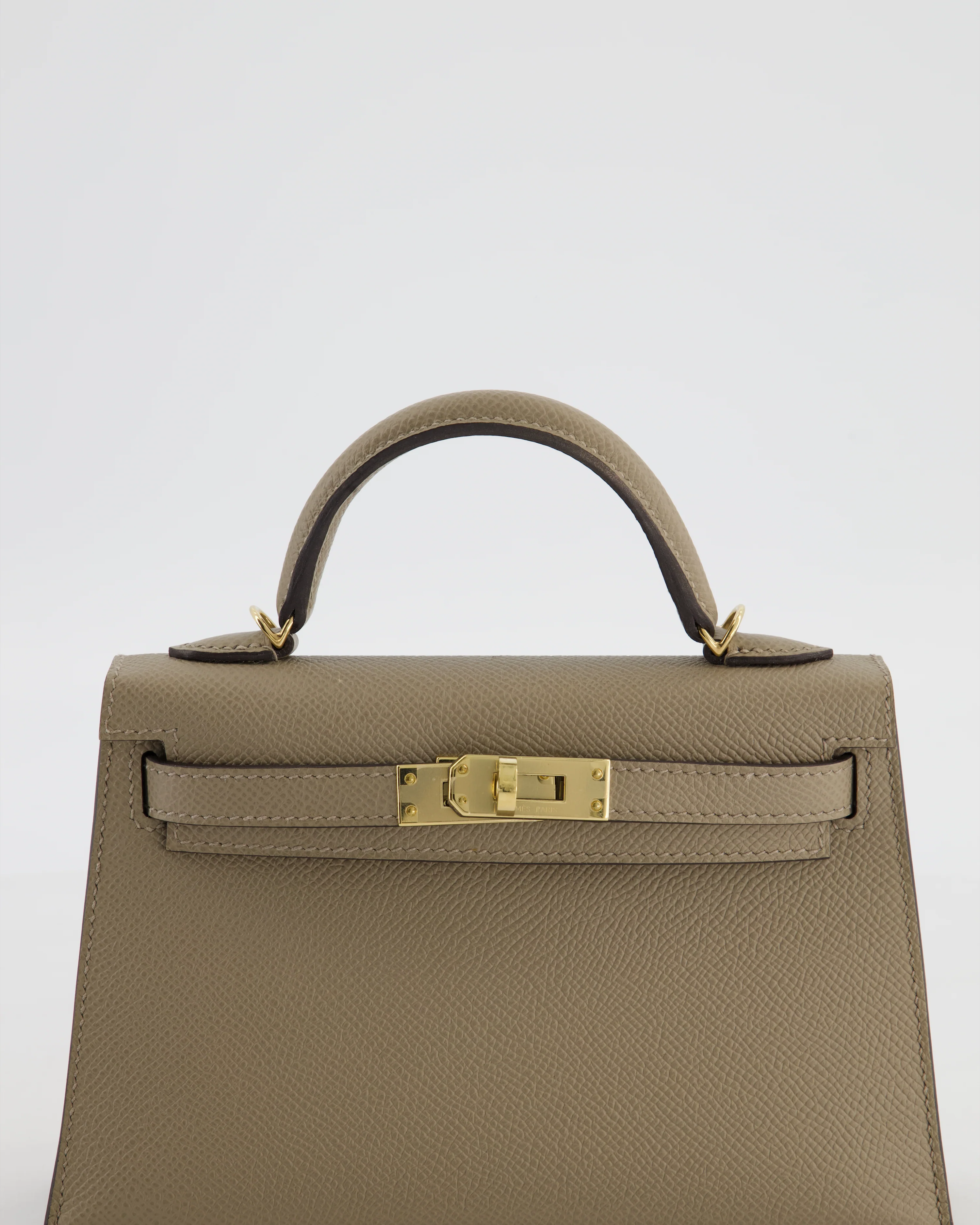 *SUPER RARE* Hermès HSS Mini Kelly II 20 Bag in Gris Tourterelle & Gris Perle Interior Epsom Leather with Permabrass Hardware - Image 15