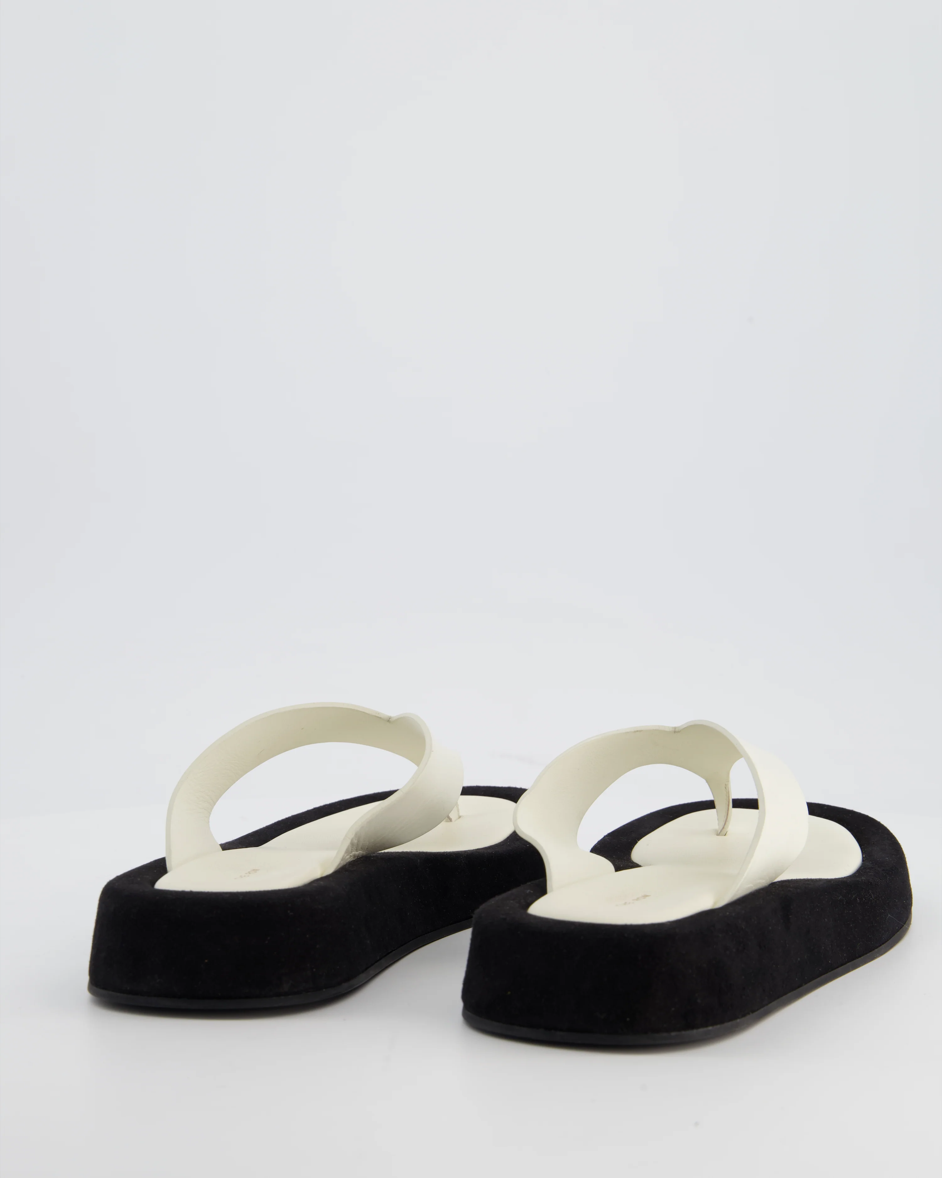 The Row Ginza White Calfskin & Black Suede Flip Flops with Suede Details Size 40 - Image 3