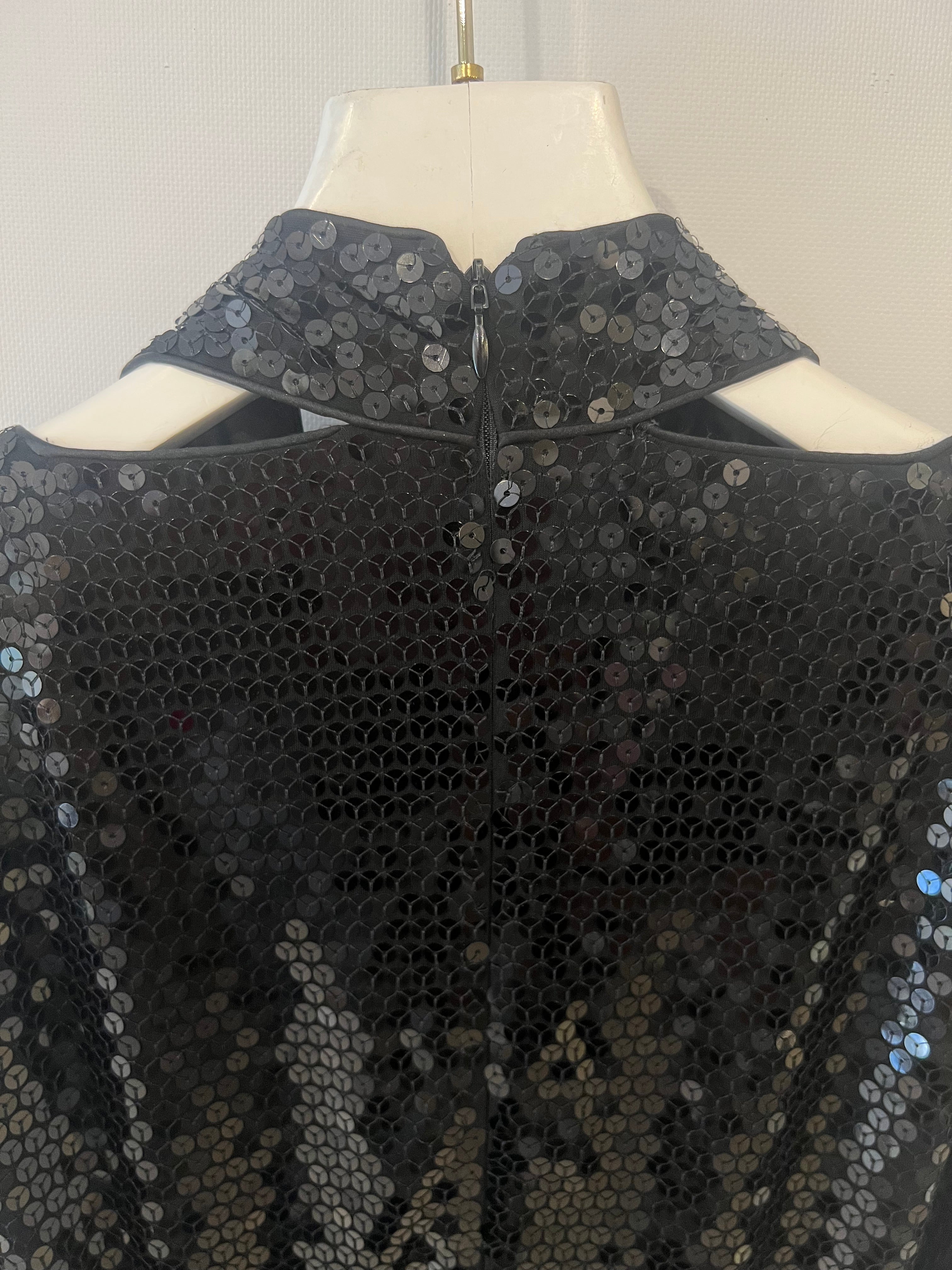 Tom Ford Black Sequin Embellished Mini Dress with Cut Outs and Draped Belt Detail Size IT 38 (UK 6) - Image 10