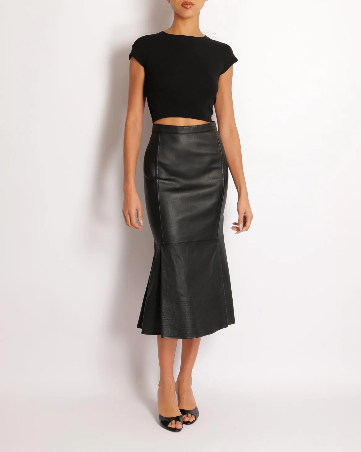 Valentino Black Lambskin Leather Midi Skirt with Bottom Stitch Detail Size IT 40 (UK 8) - Image 3