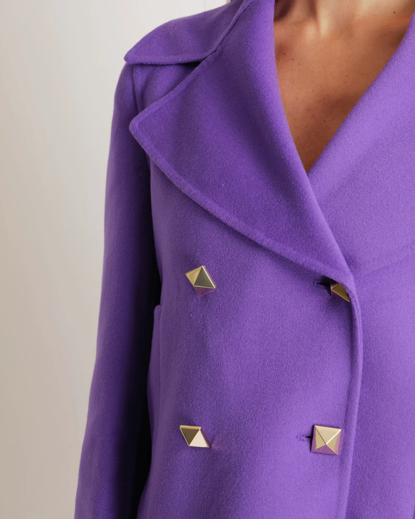 Valentino Purple Wool Rockstud Jacket with Gold Stud Buttons Size IT 40 (UK 8) RRP £3,500 - Image 2
