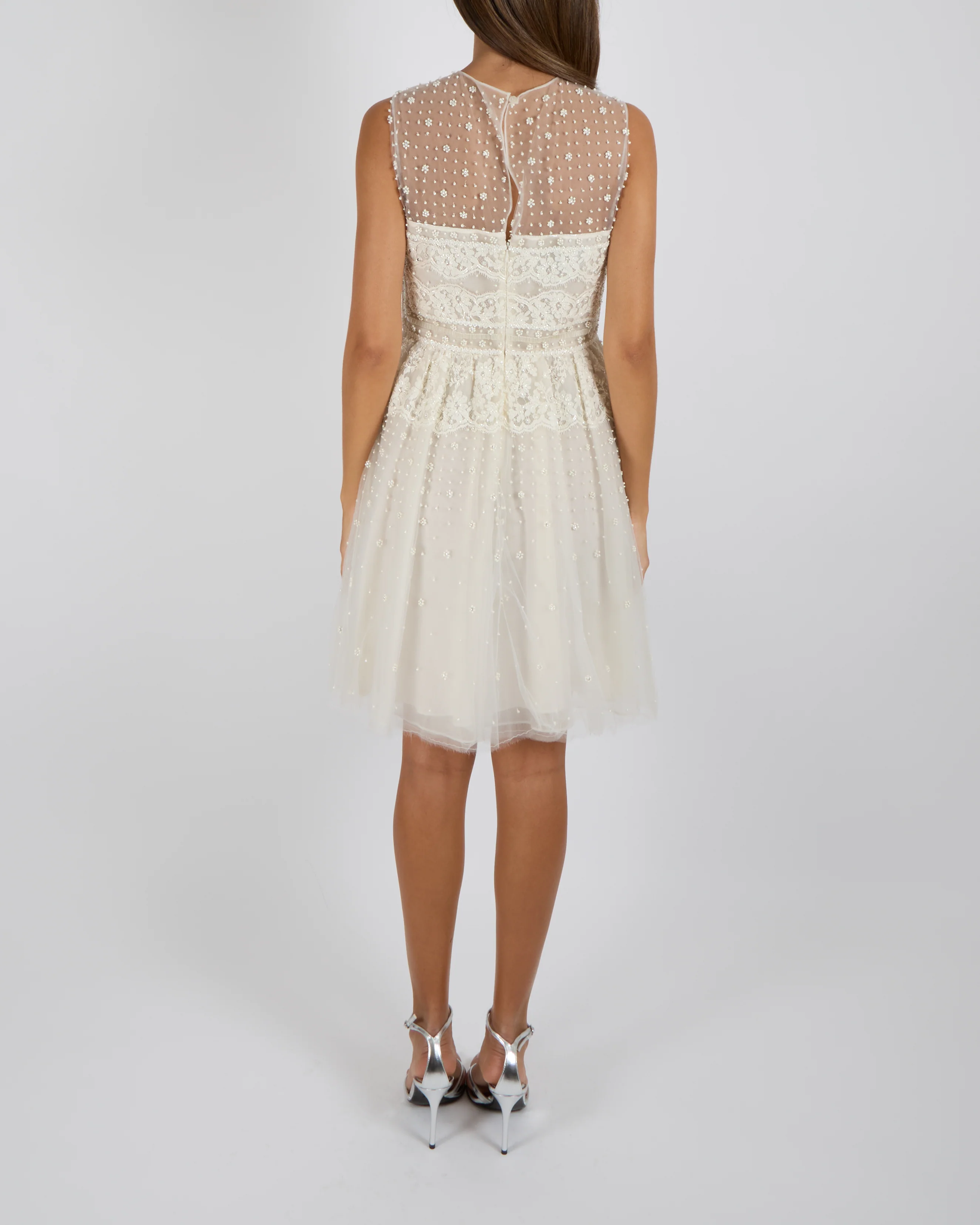 Valentino Spring 2012 Couture White Tulle Sleeveless Mini Dress with White Bead Embellishments and Lace Details Size IT 42 (UK 10) - Image 3