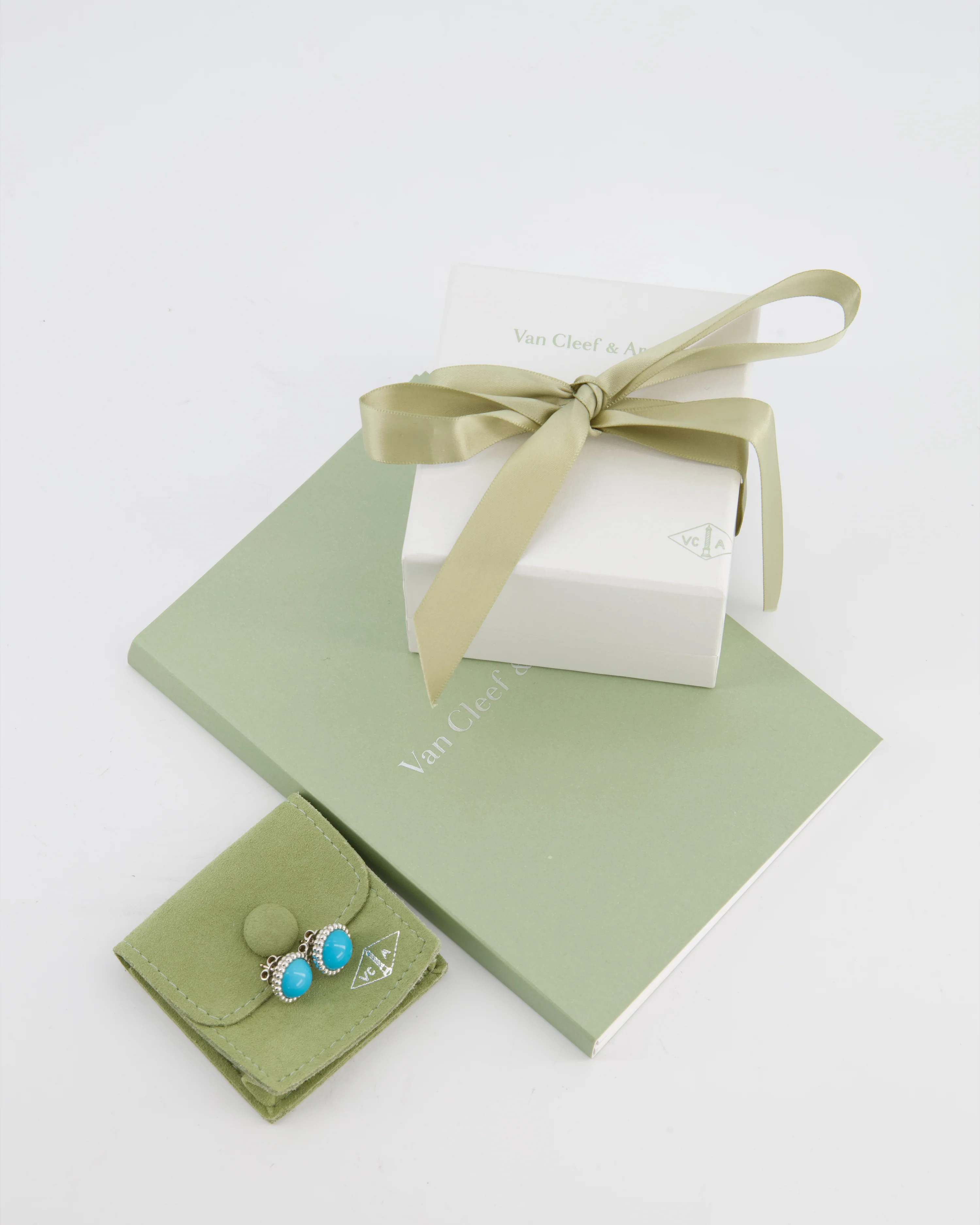 Van Cleef & Arpels Perlee Couleurs Earrings in 18K White Gold & Turquoise Cabochon Stones - Image 5