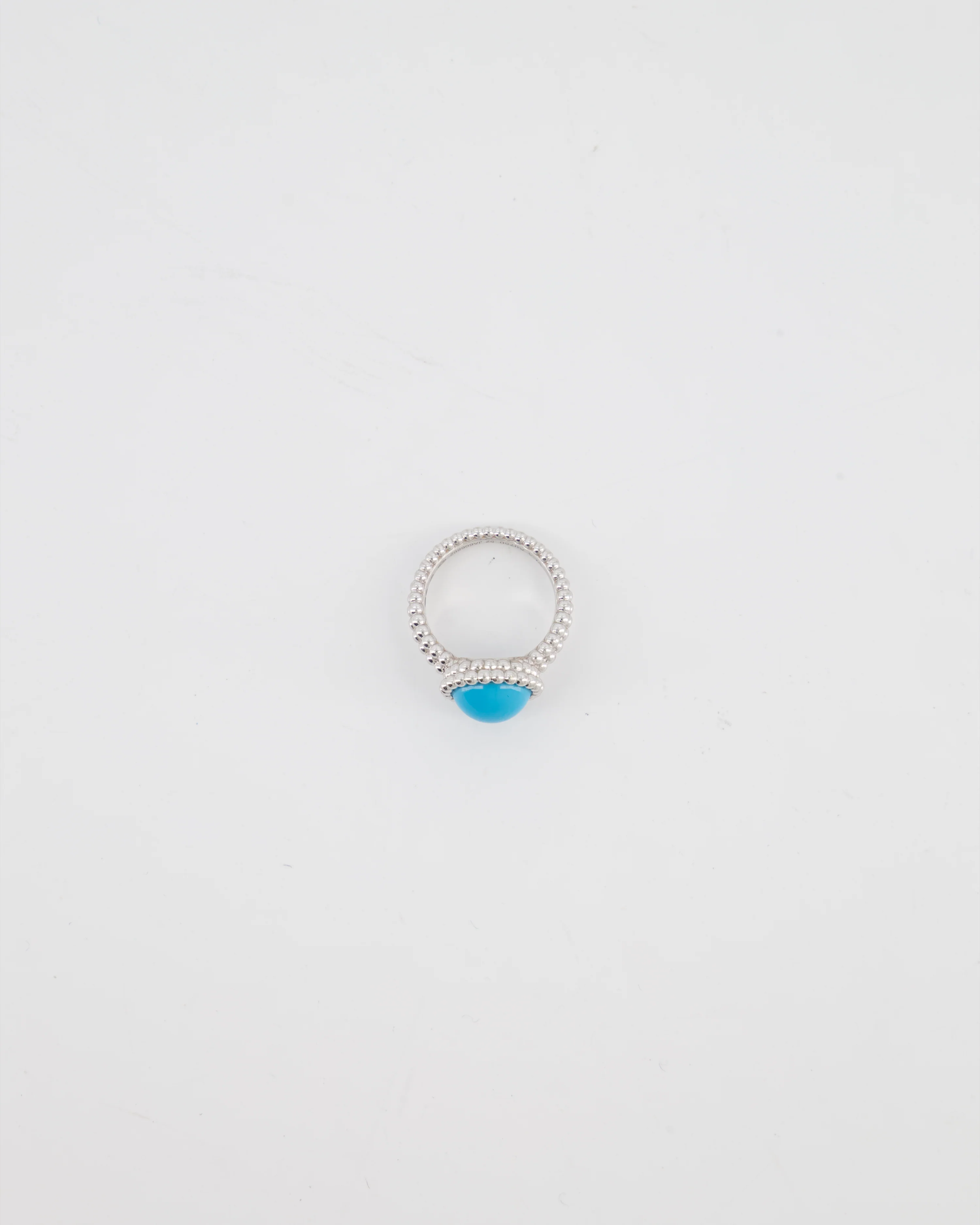 Van Cleef & Arpels Perlee Couleurs Ring in 18K White Gold & Turquoise Cabochon Stone - Image 3