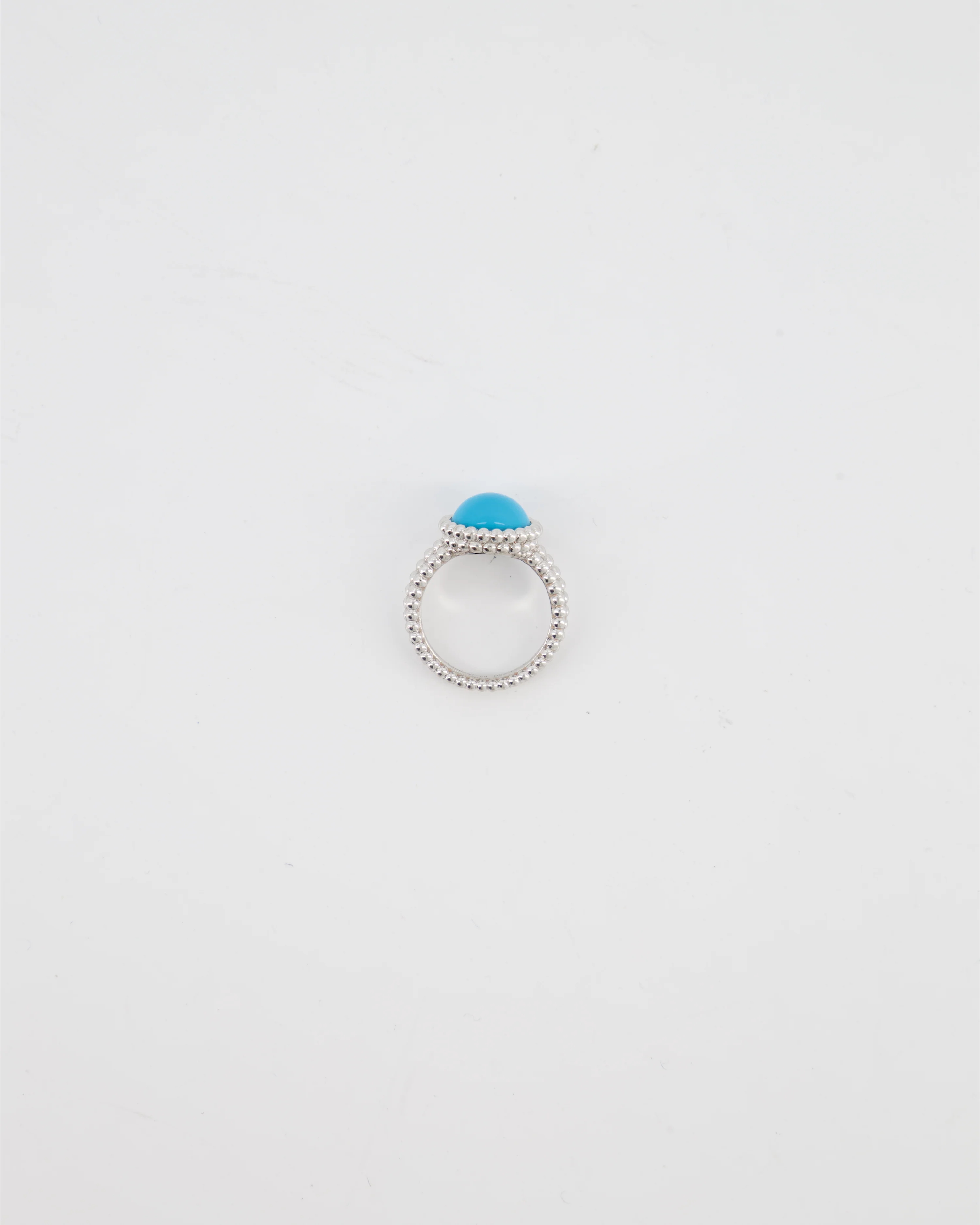 Van Cleef & Arpels Perlee Couleurs Ring in 18K White Gold & Turquoise Cabochon Stone - Image 4