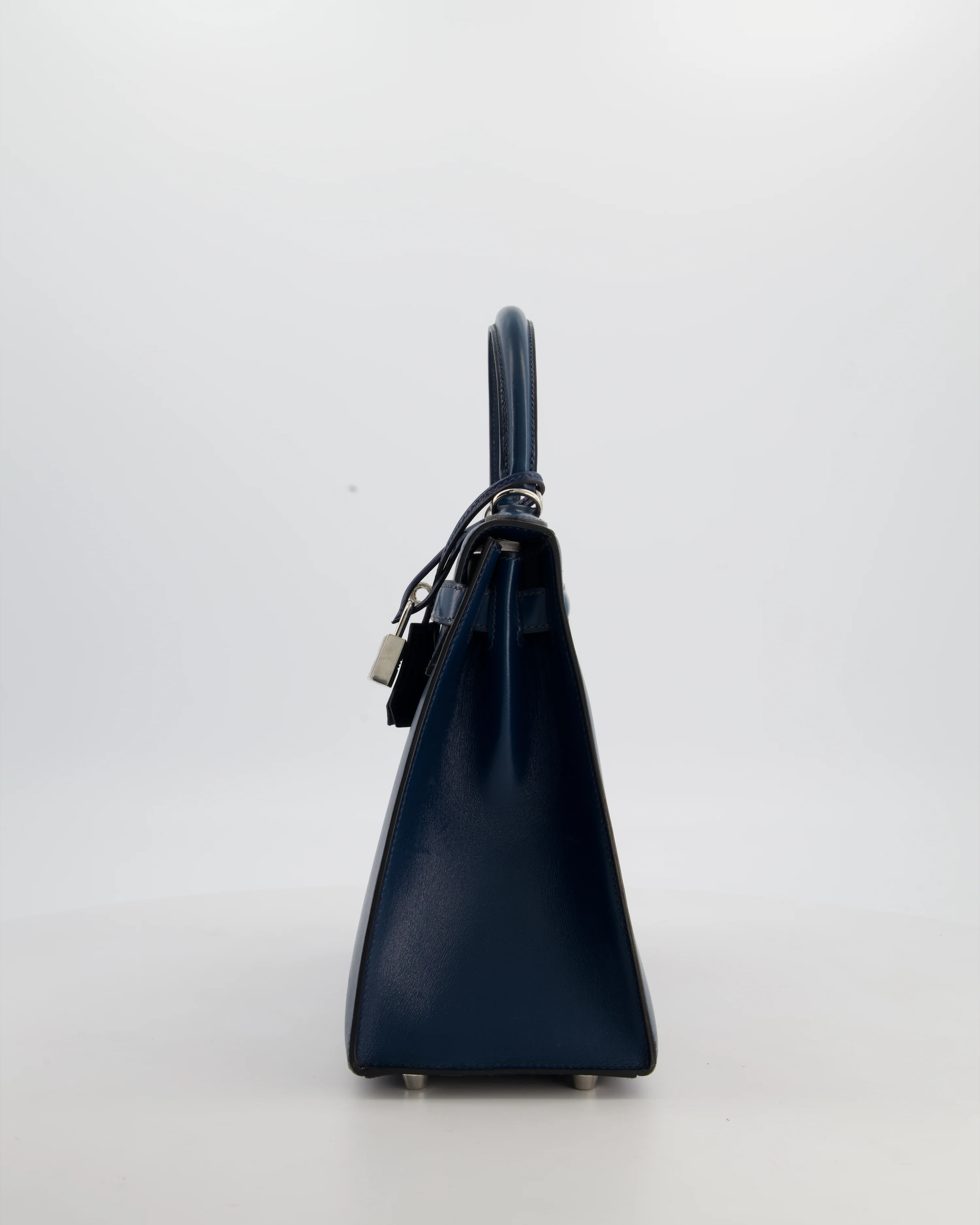 *VERY RARE* Hermès Kelly 28 Sellier Bag in Bleu De Prusse Box Calf Leather with Guilloche Palladium Hardware - Image 10