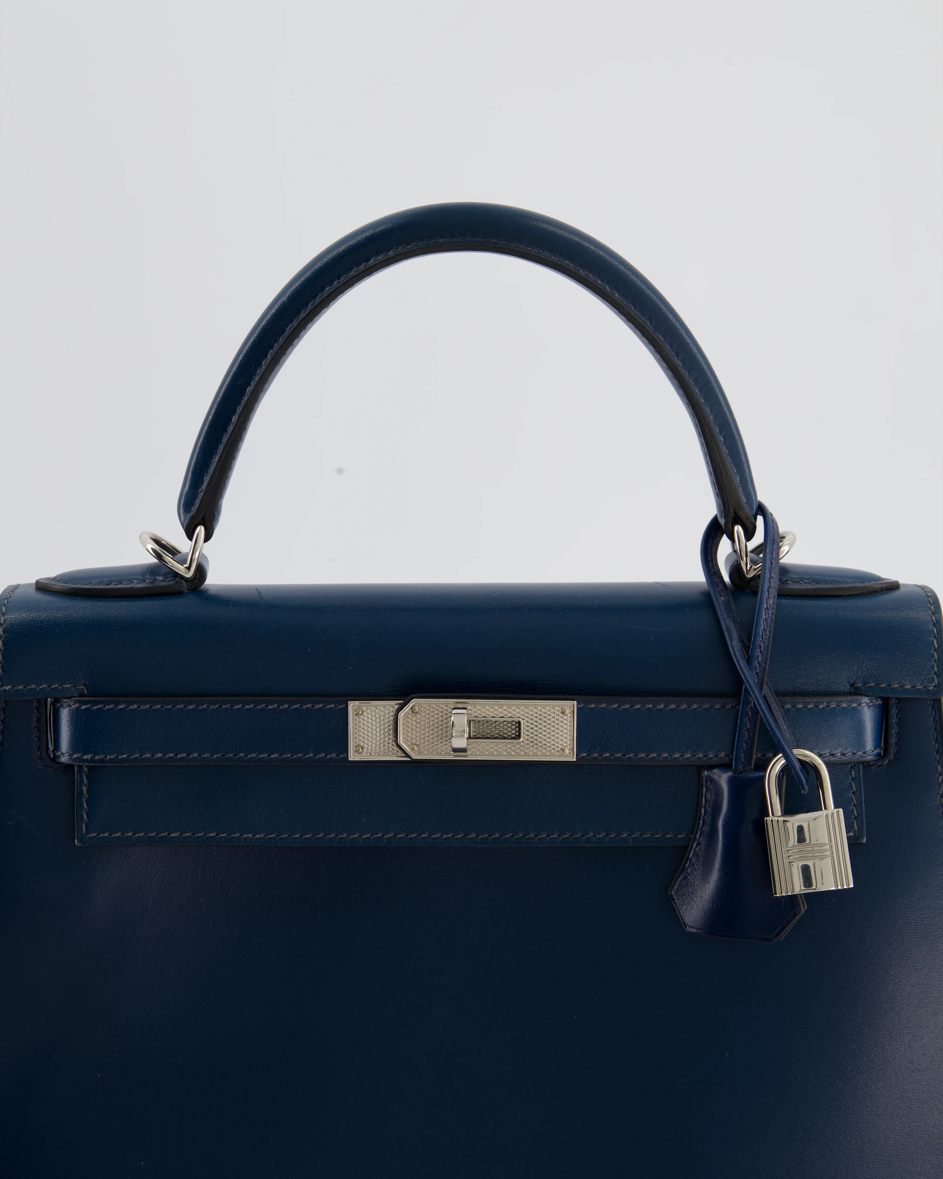 *VERY RARE* Hermès Kelly 28 Sellier Bag in Bleu De Prusse Box Calf Leather with Guilloche Palladium Hardware - Image 16