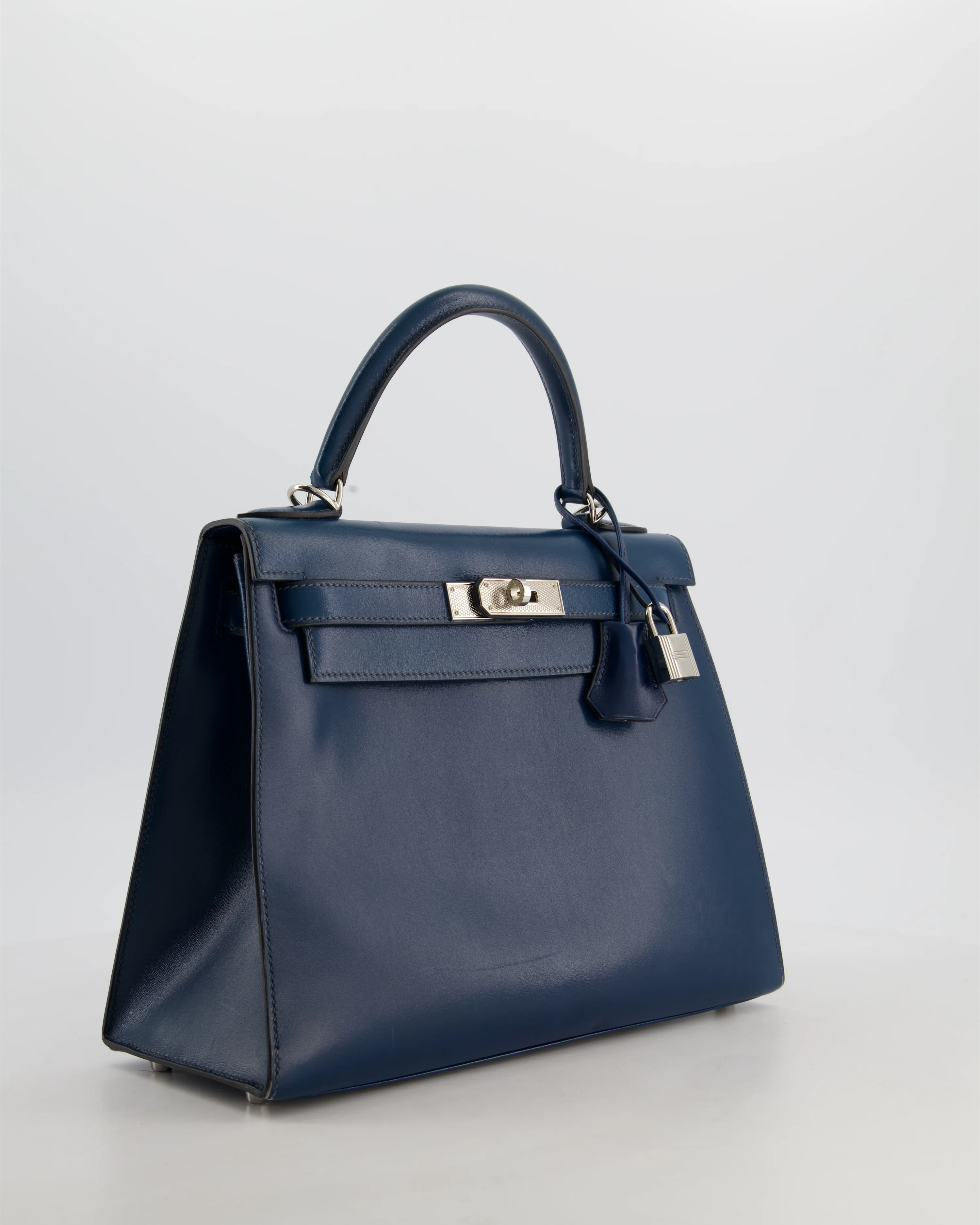 *VERY RARE* Hermès Kelly 28 Sellier Bag in Bleu De Prusse Box Calf Leather with Guilloche Palladium Hardware - Image 18