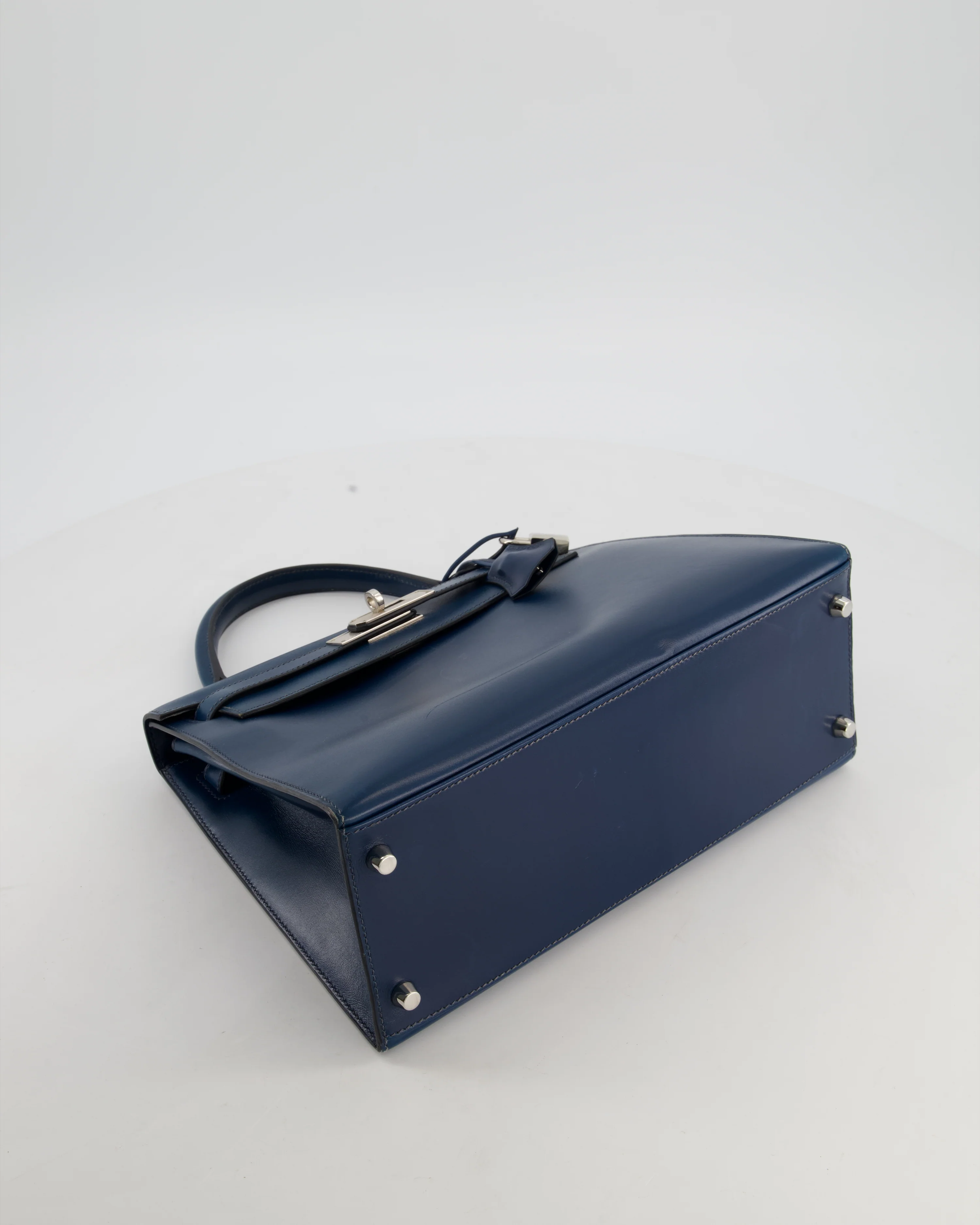 *VERY RARE* Hermès Kelly 28 Sellier Bag in Bleu De Prusse Box Calf Leather with Guilloche Palladium Hardware - Image 19
