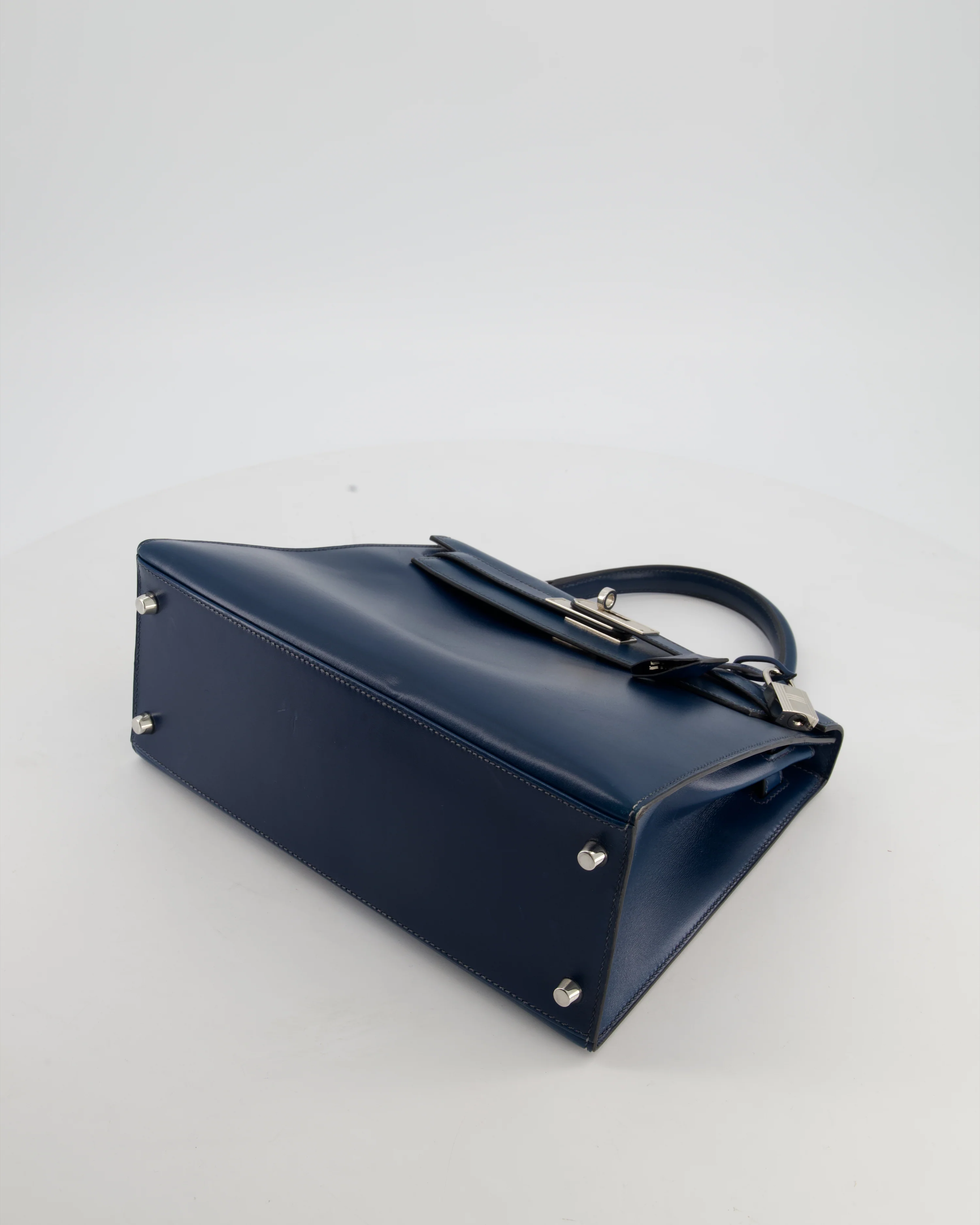 *VERY RARE* Hermès Kelly 28 Sellier Bag in Bleu De Prusse Box Calf Leather with Guilloche Palladium Hardware - Image 20