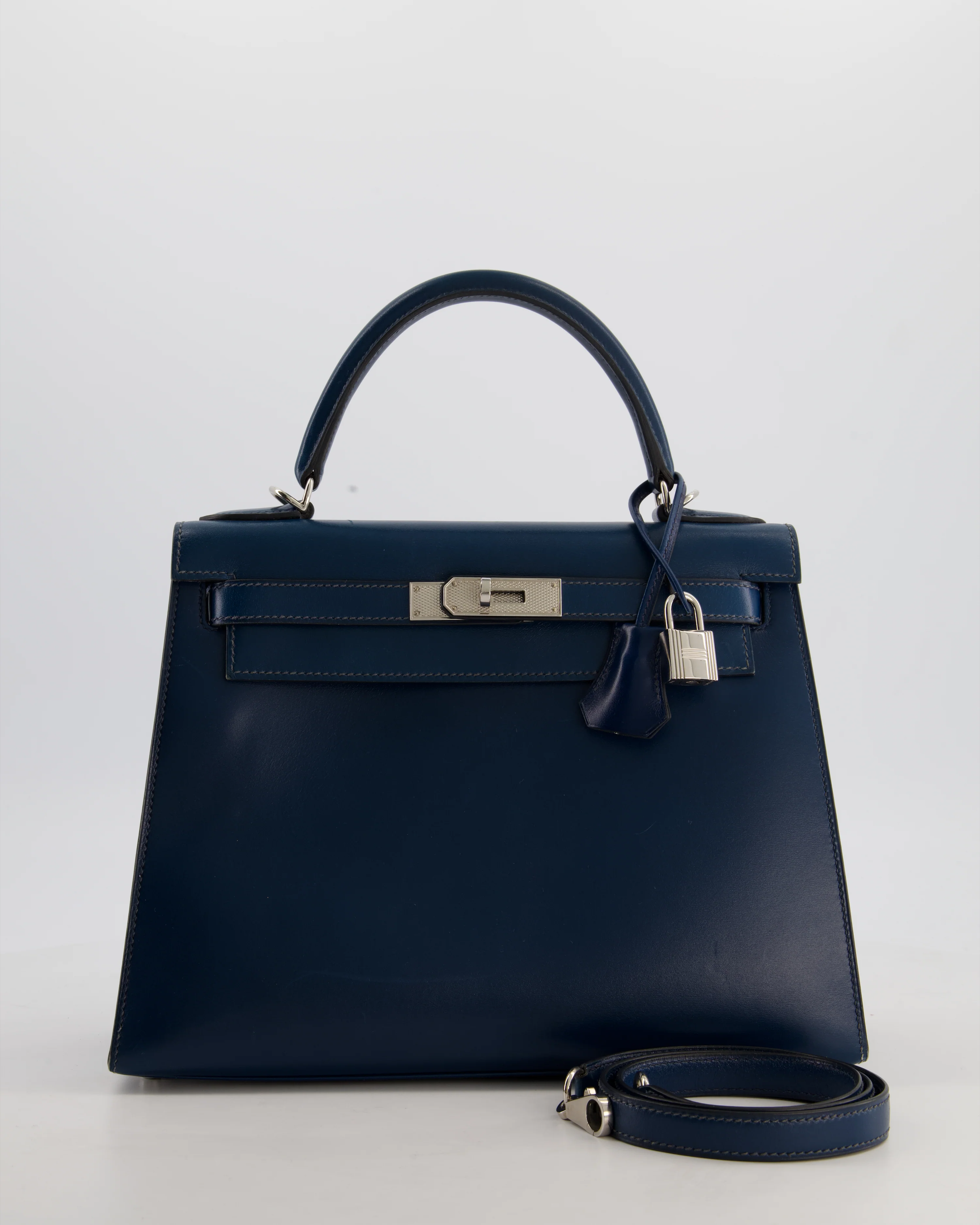*VERY RARE* Hermès Kelly 28 Sellier Bag in Bleu De Prusse Box Calf Leather with Guilloche Palladium Hardware - Image 3