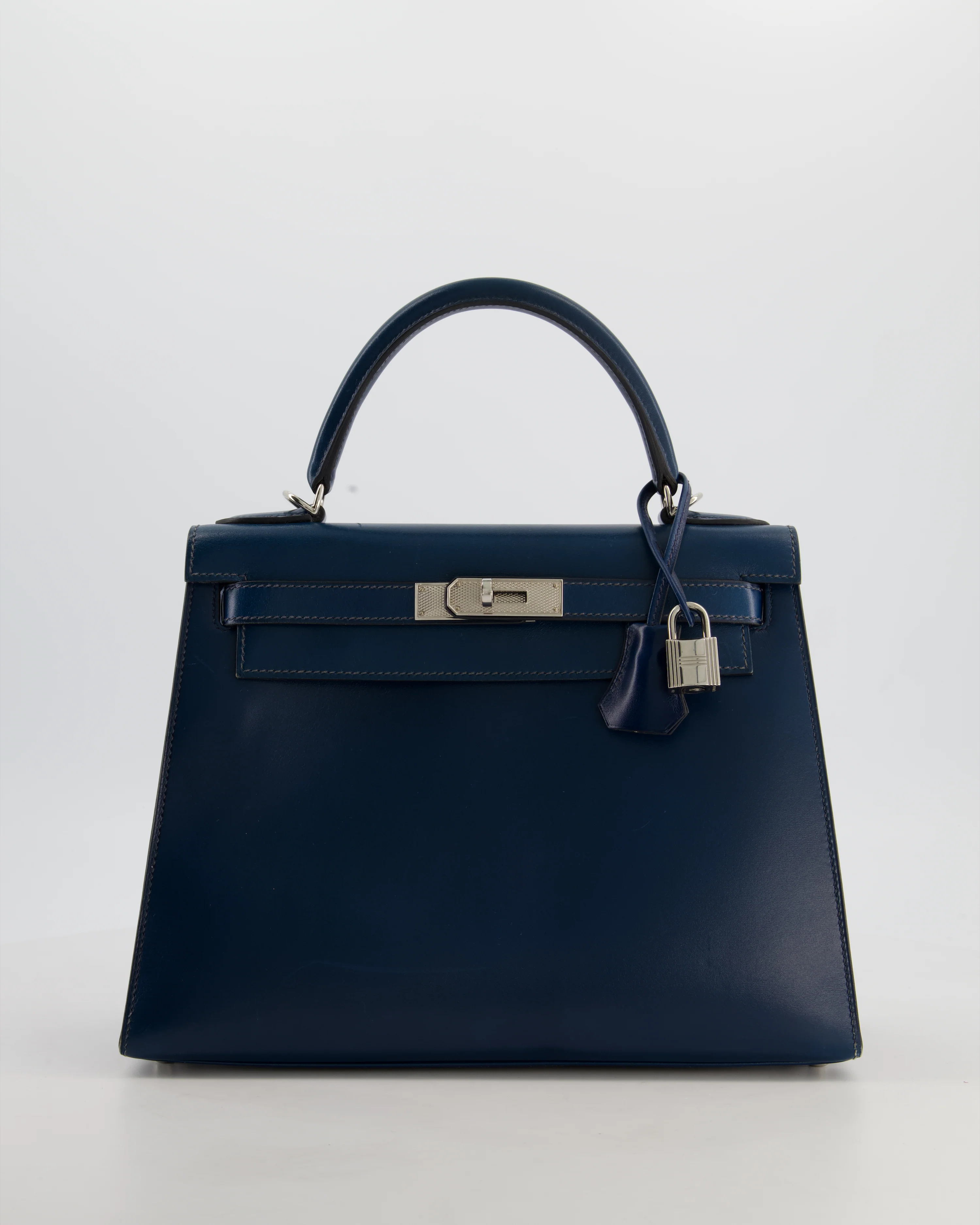 *VERY RARE* Hermès Kelly 28 Sellier Bag in Bleu De Prusse Box Calf Leather with Guilloche Palladium Hardware - Image 4