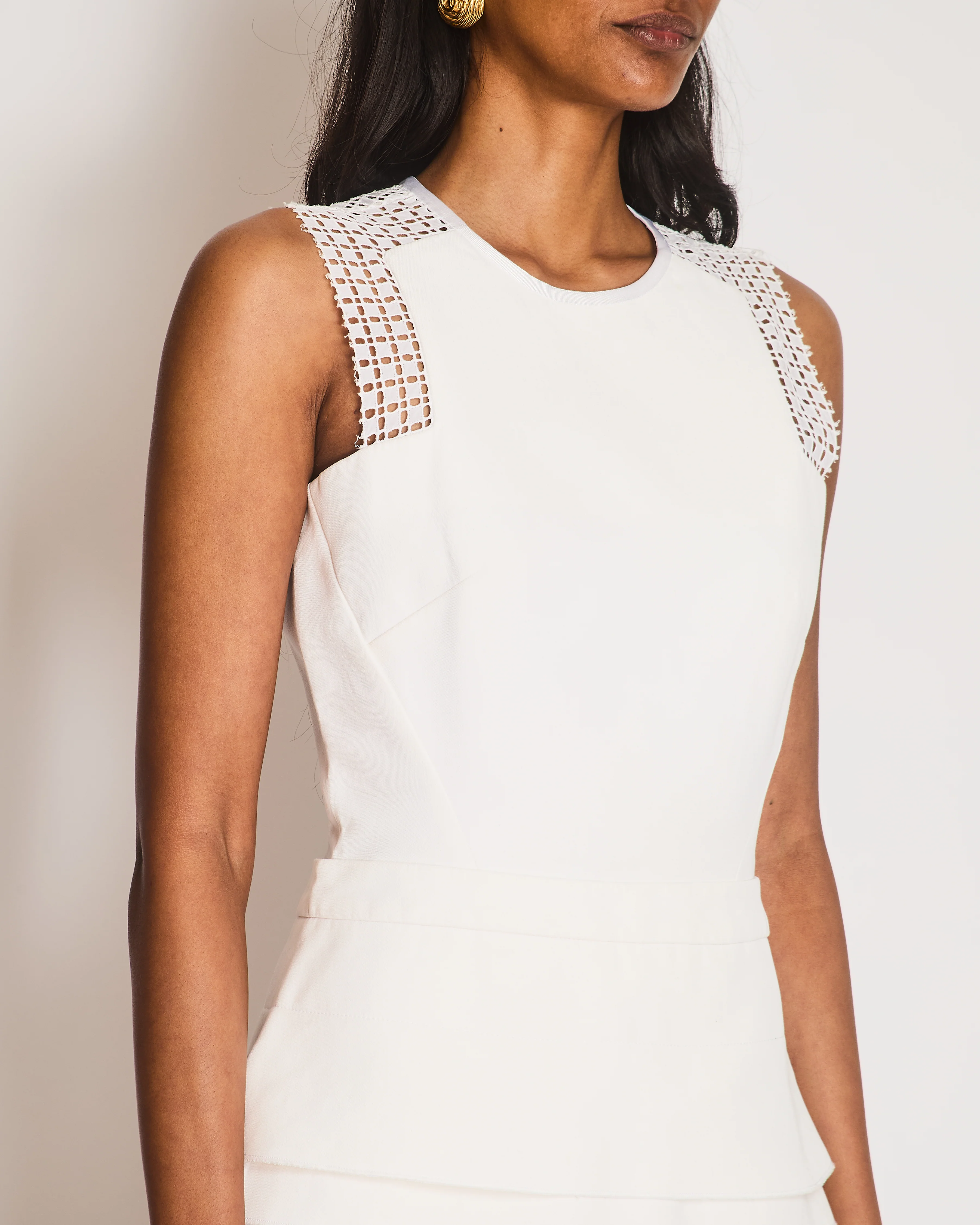 Victoria Beckham White Sleeveless Mini Dress with Lace Shoulder Detail and Tiered Skirt Size UK 8 - Image 9