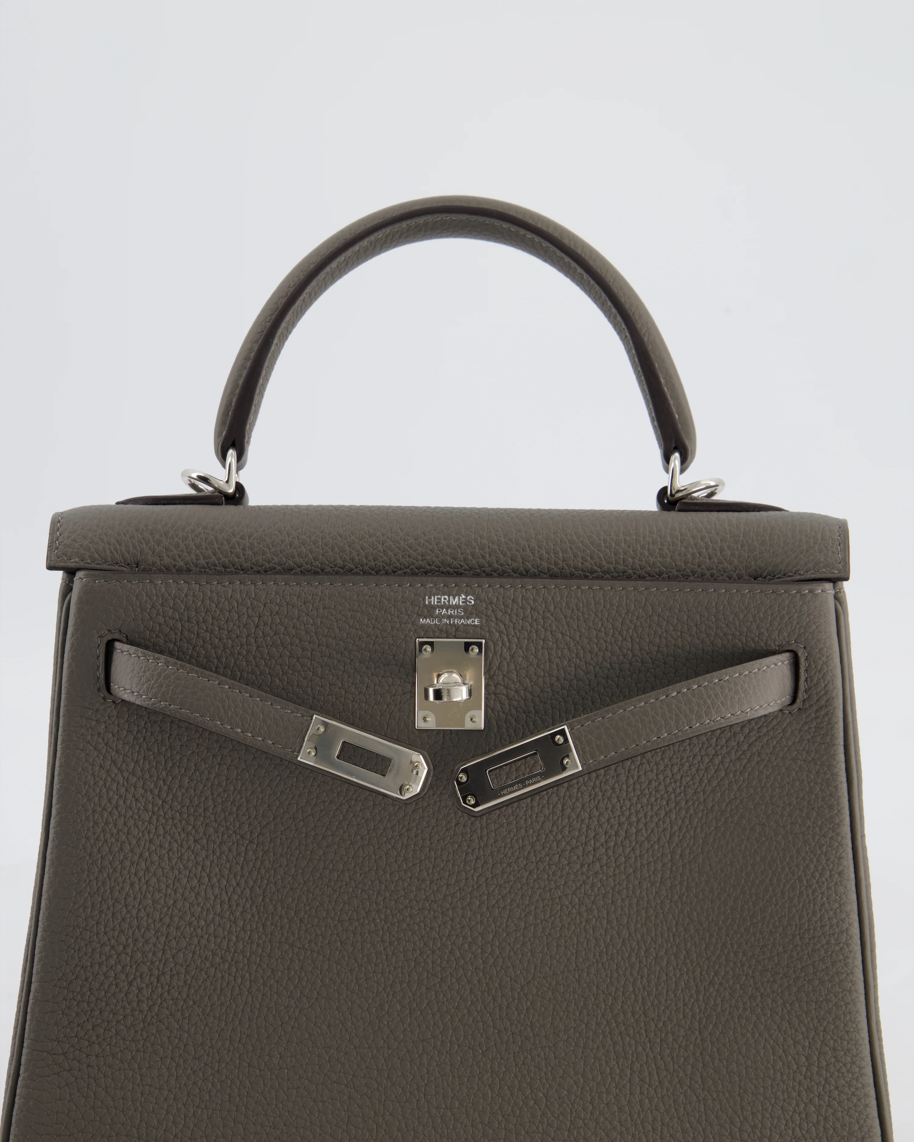 *HOT* Hermès Kelly 25 Rotourne Bag in Gris Meyer Togo Leather with Palladium Hardware - Image 15