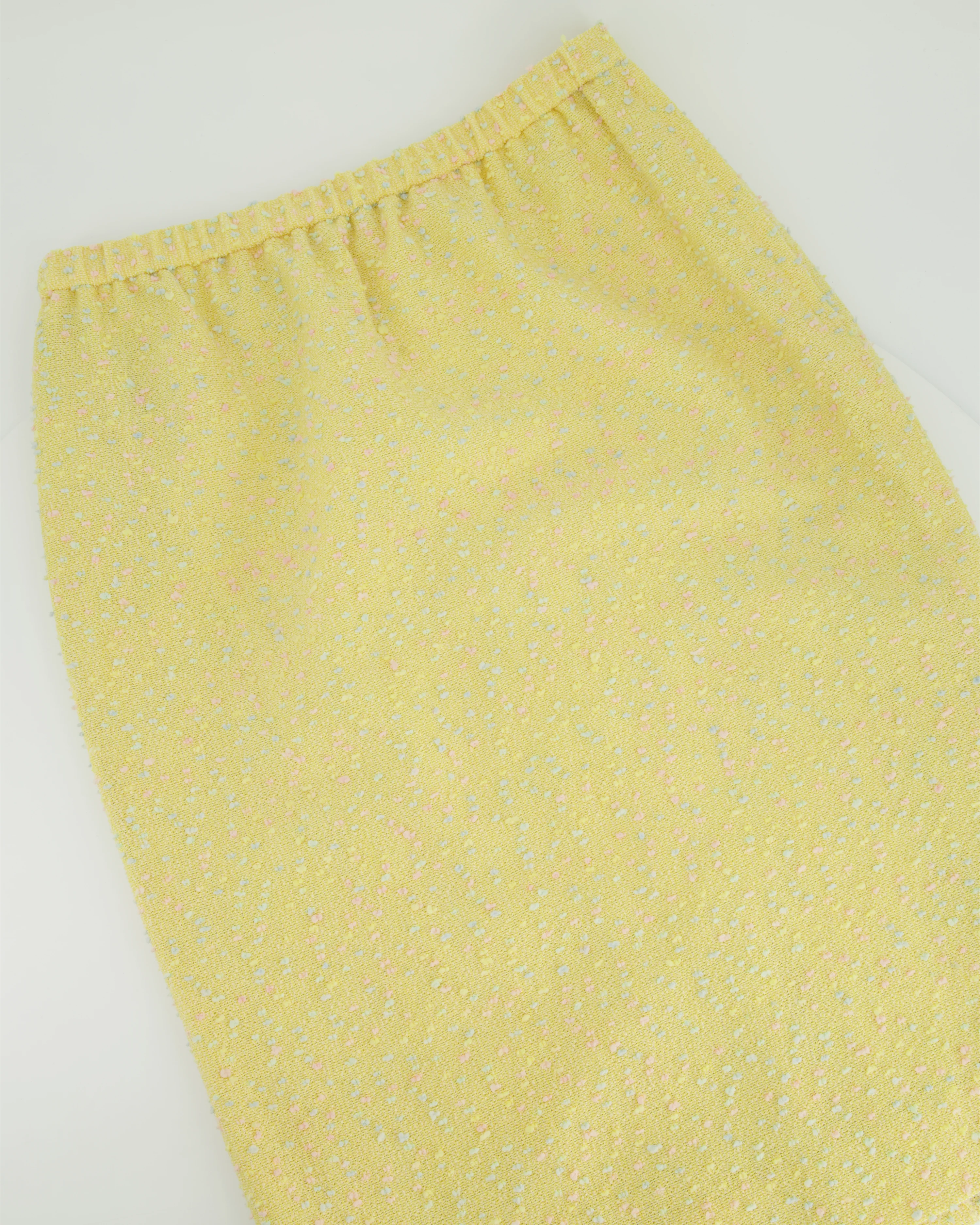 Yves Saint Laurent Pastel Yellow, Pink and Blue Tweed Jacket and Skirt Set Detail Size FR 36 (UK 8) - Image 12