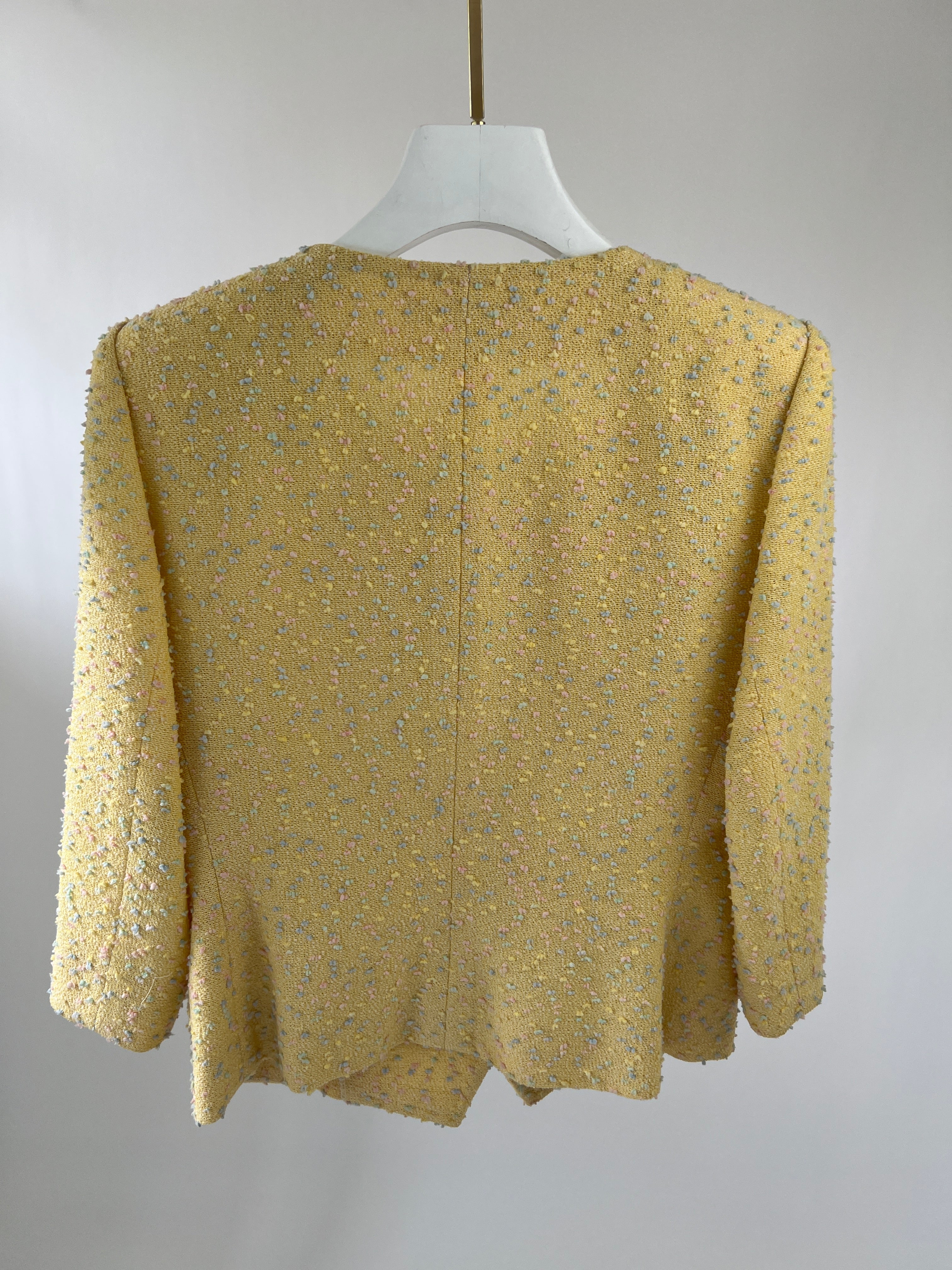 Yves Saint Laurent Pastel Yellow, Pink and Blue Tweed Jacket and Skirt Set Detail Size FR 36 (UK 8) - Image 17