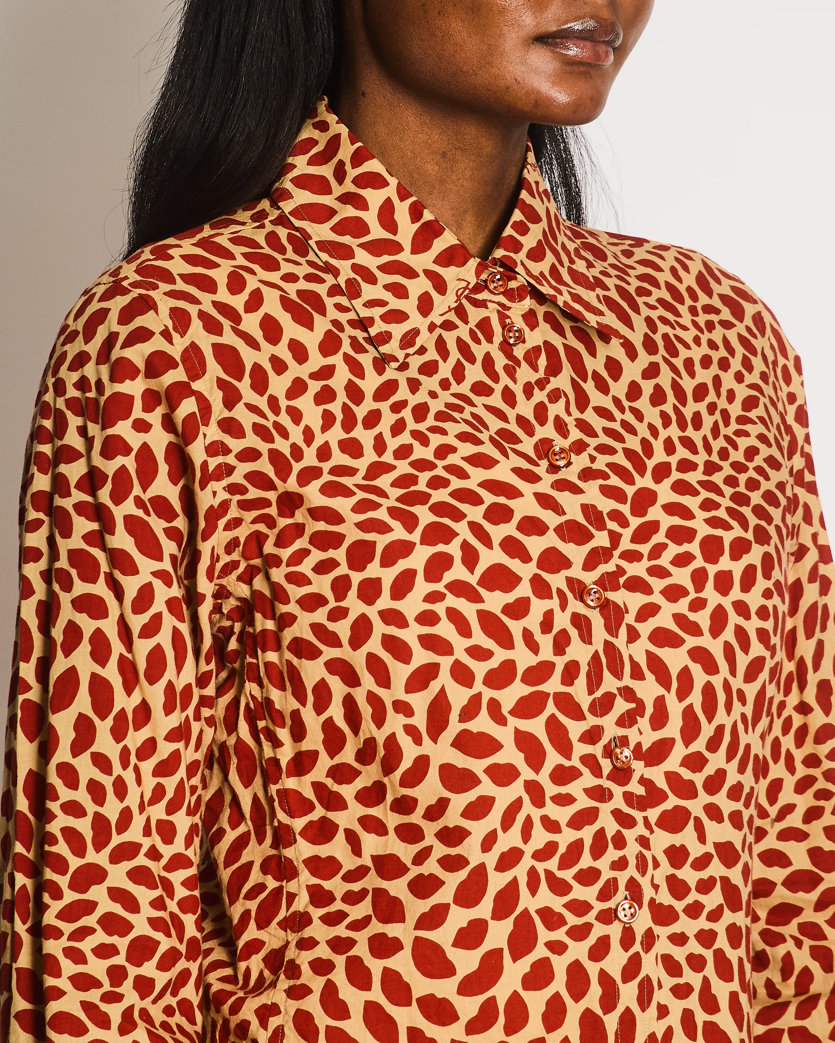 *VINTAGE* Yves Saint Laurent Red Lip Logo Button Down Shirt Size FR 42 (UK 14) - Image 2