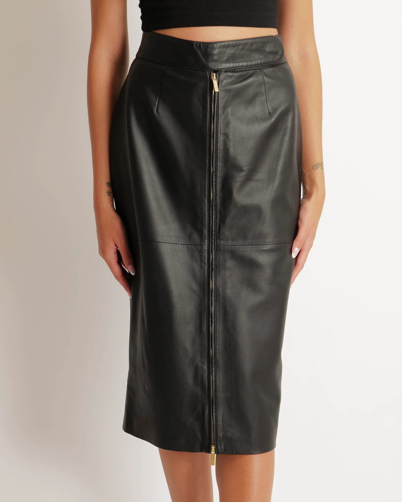 Zuhair Murad Black Lambskin Leather Midi Pencil Skirt with Gold Zipper Detail Size FR 38 (UK 10) - Image 2